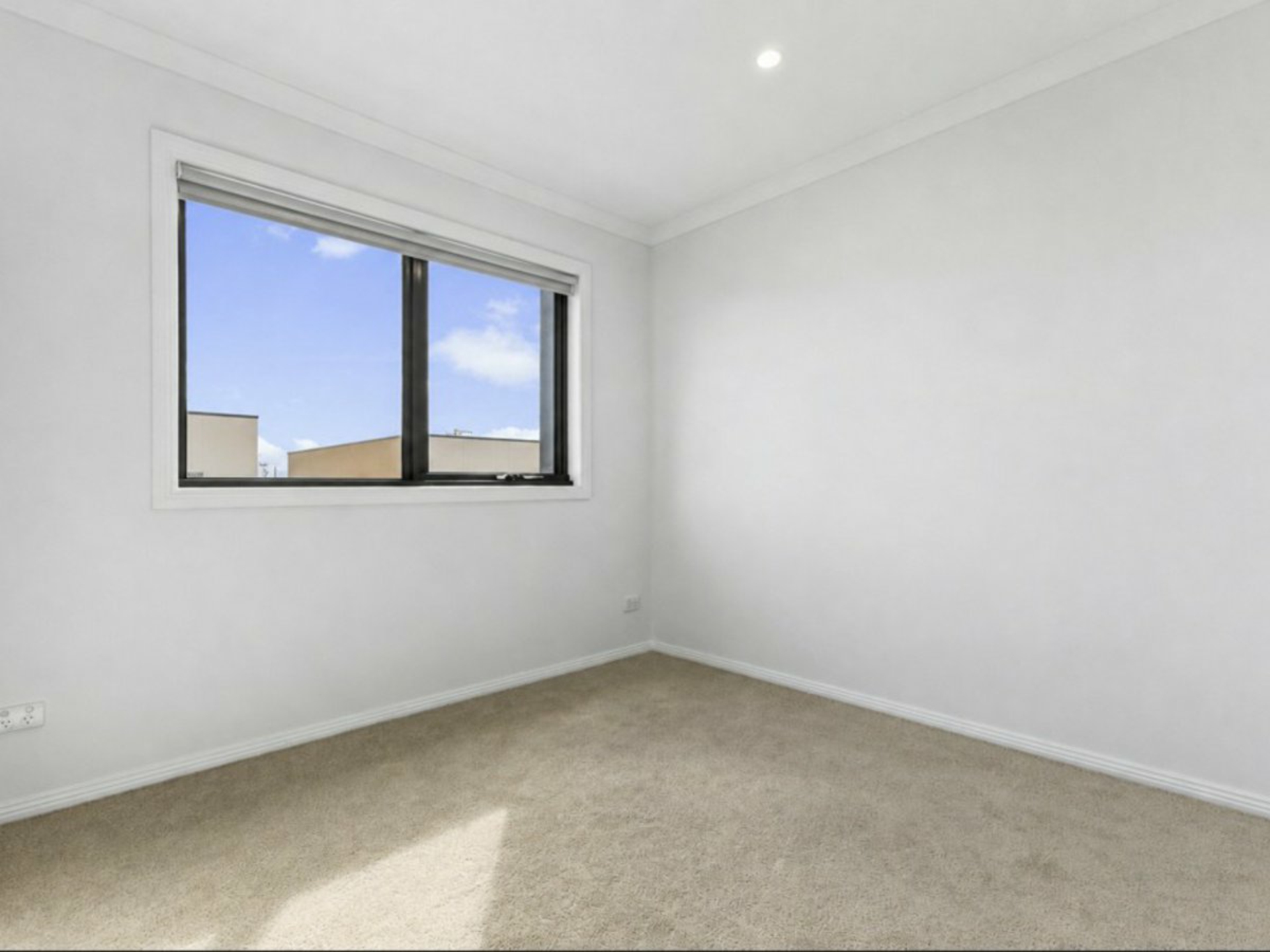 46 & 50/28 Scoresby Road — photo 8 of 9