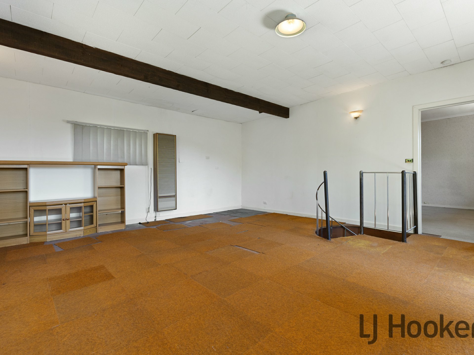 1379 Mountain Hwy — photo 9 of 17