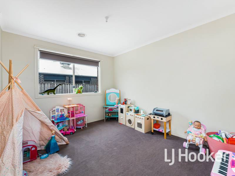 3 Peisley Crescent, CRANBOURNE EAST