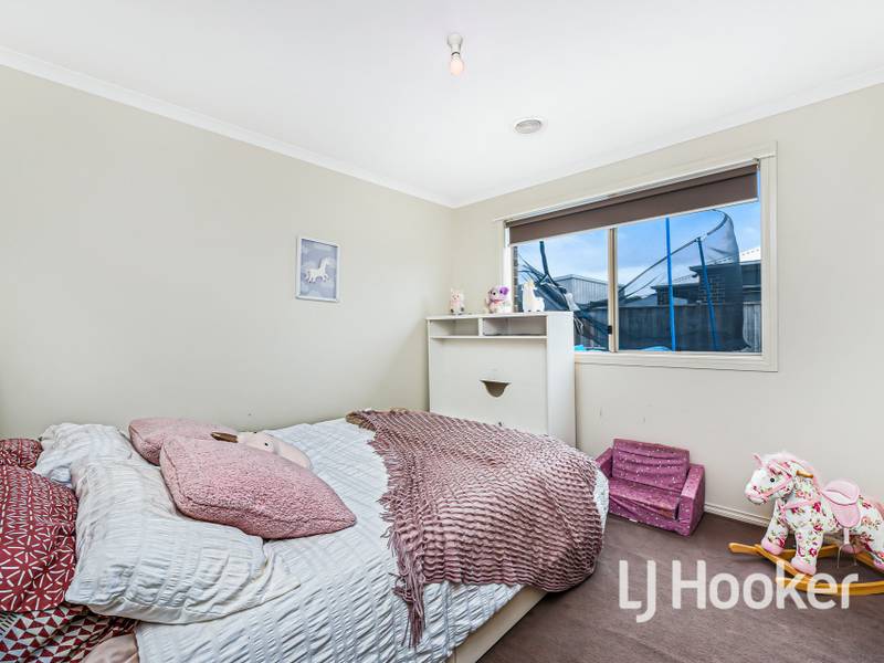 3 Peisley Crescent, CRANBOURNE EAST