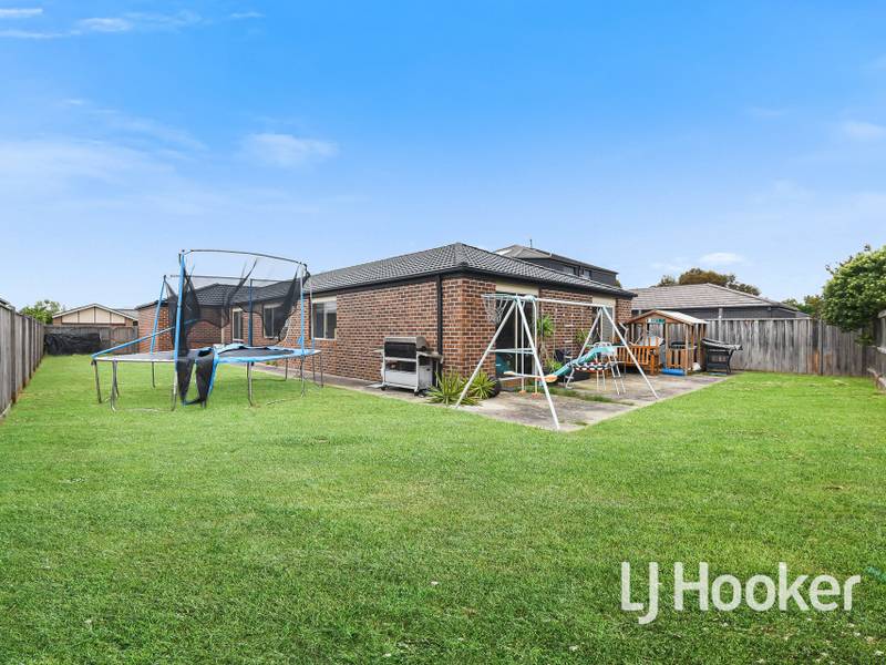 3 Peisley Crescent, CRANBOURNE EAST