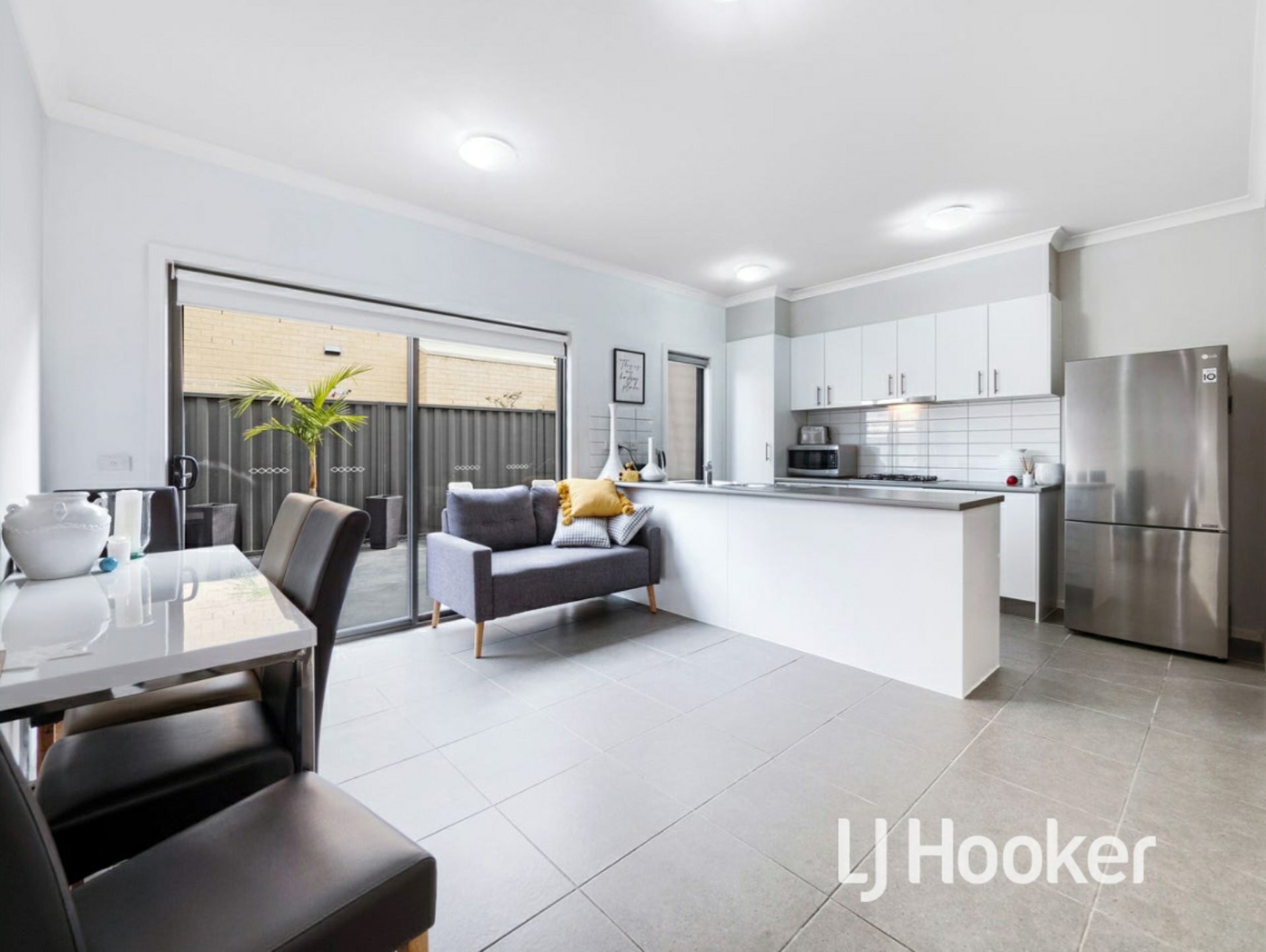 2 Easter Way, CRANBOURNE EAST