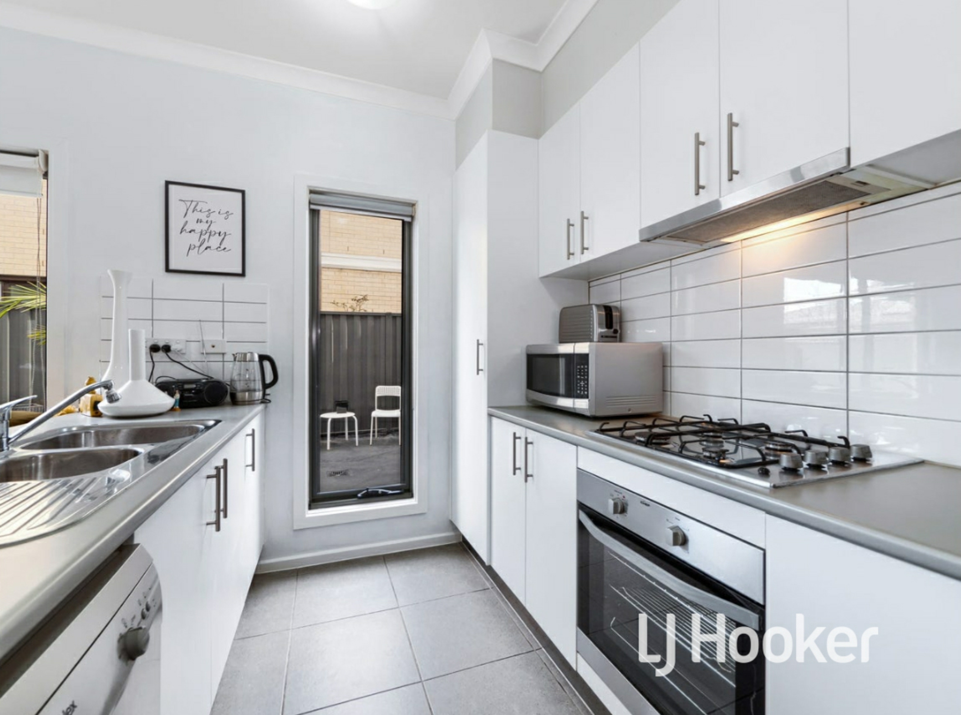2 Easter Way, CRANBOURNE EAST