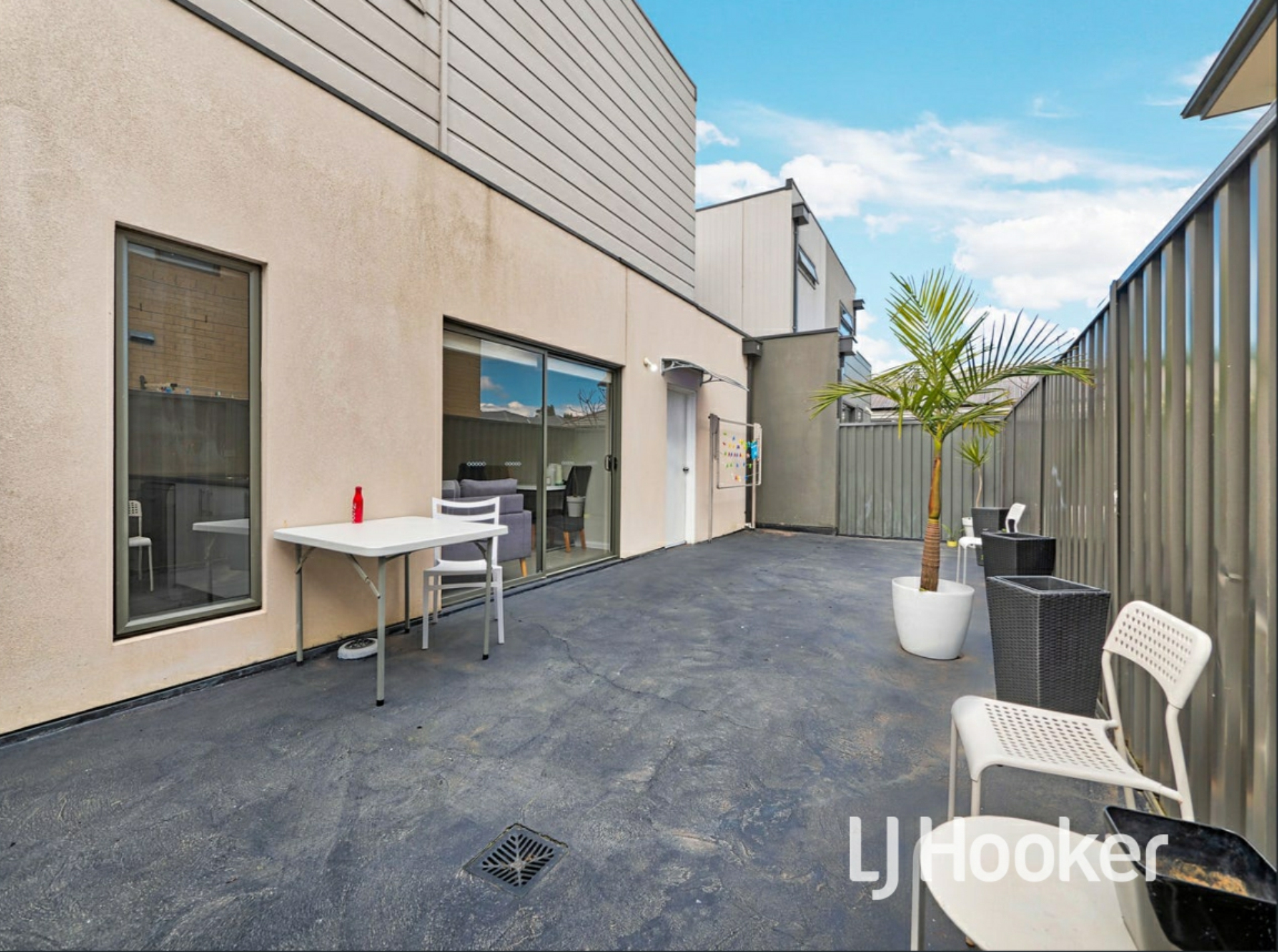 2 Easter Way, CRANBOURNE EAST