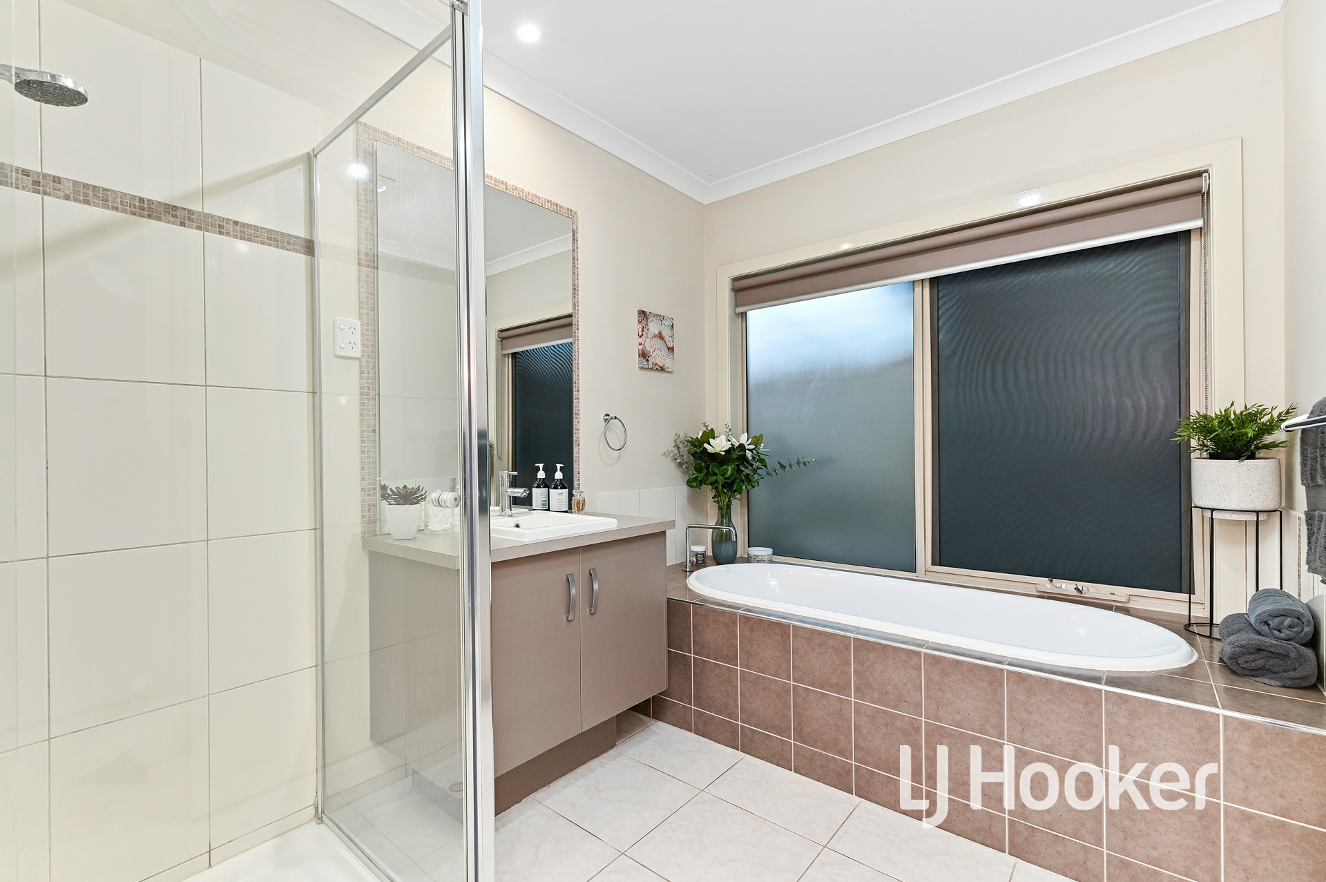 8 Paramu Court, TOORADIN