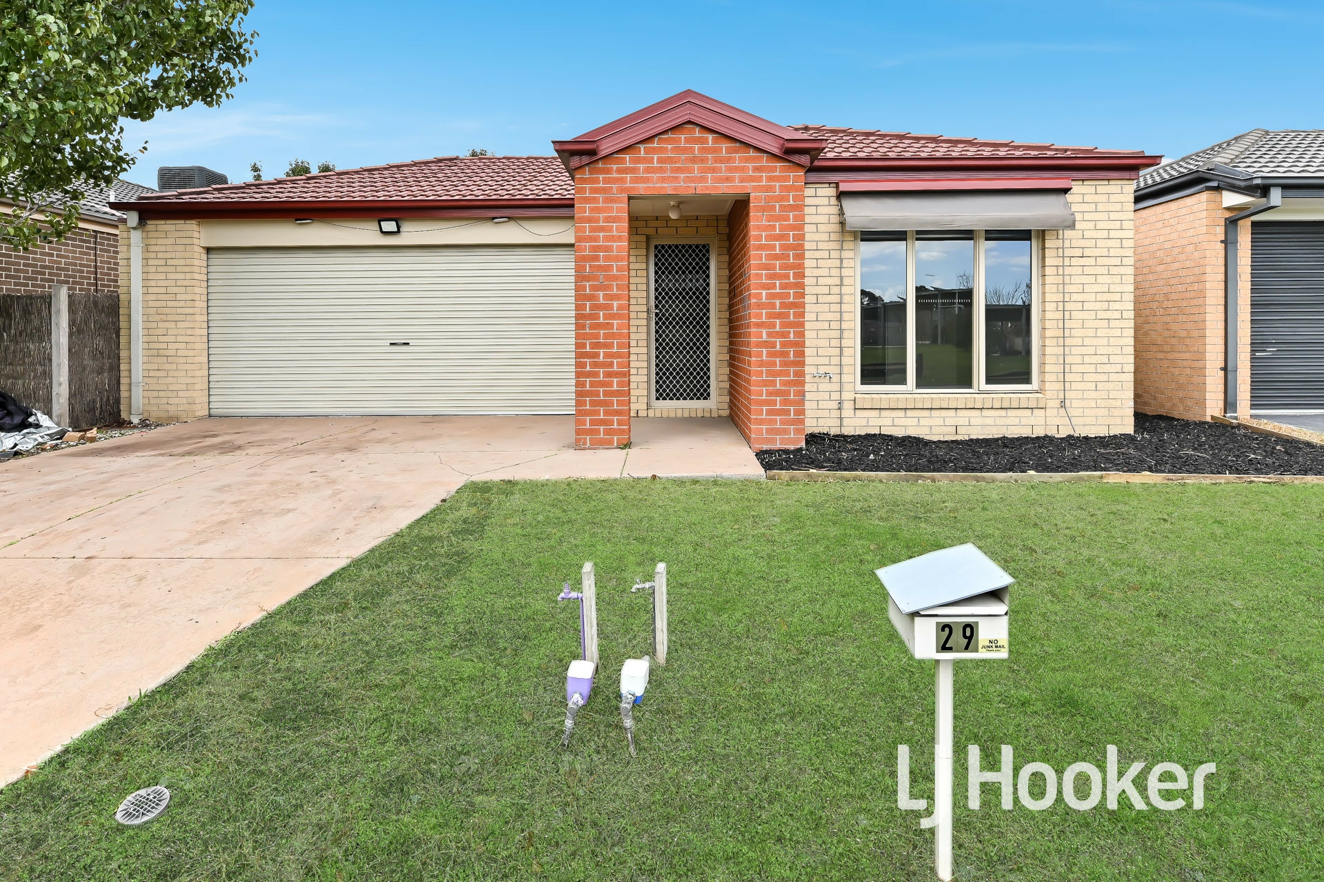 29 Ardent Crescent, Cranbourne East