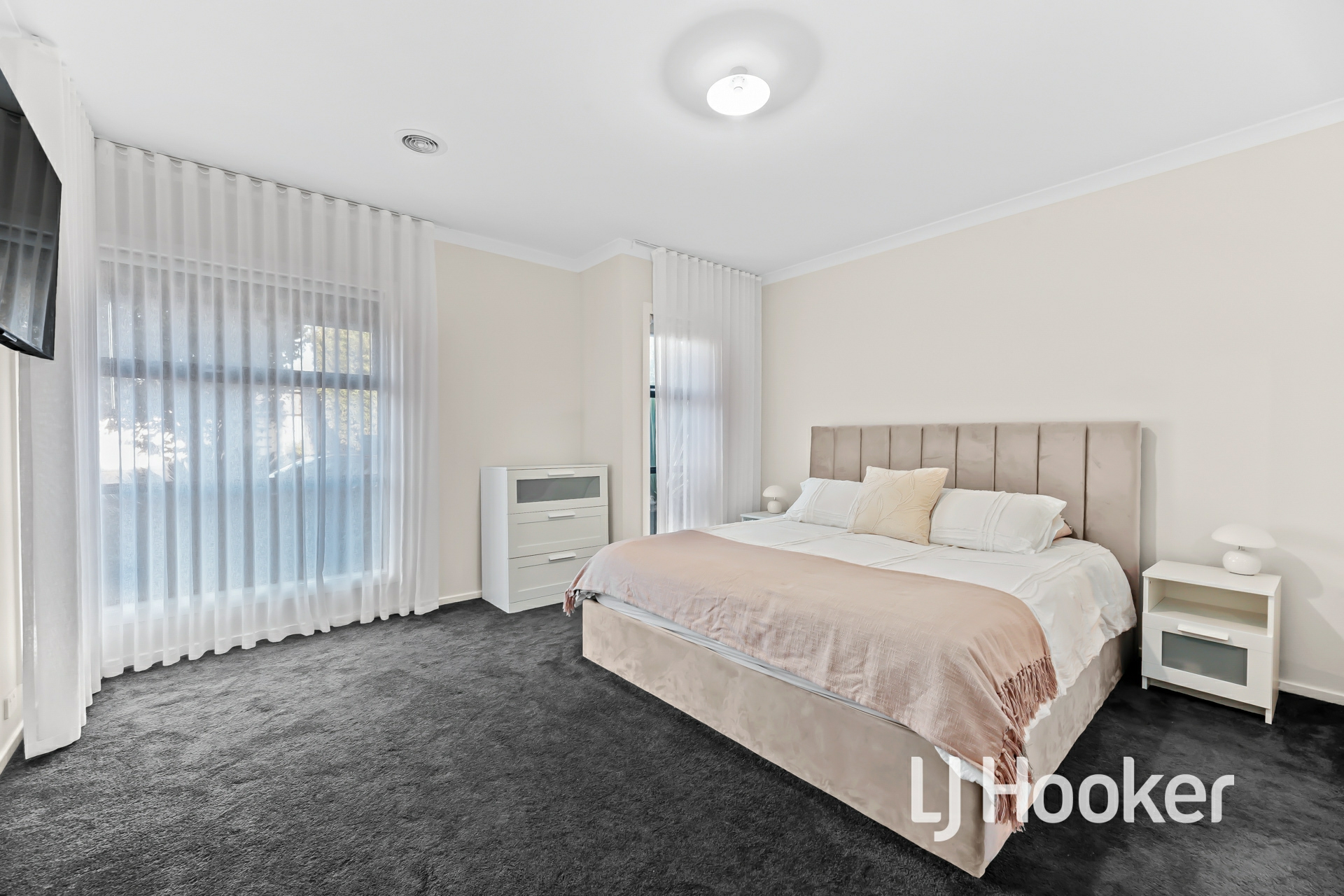 9 Carlyle Crescent, CLYDE NORTH