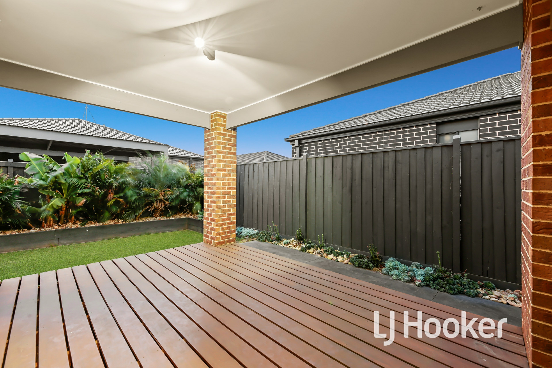 9 Carlyle Crescent, CLYDE NORTH
