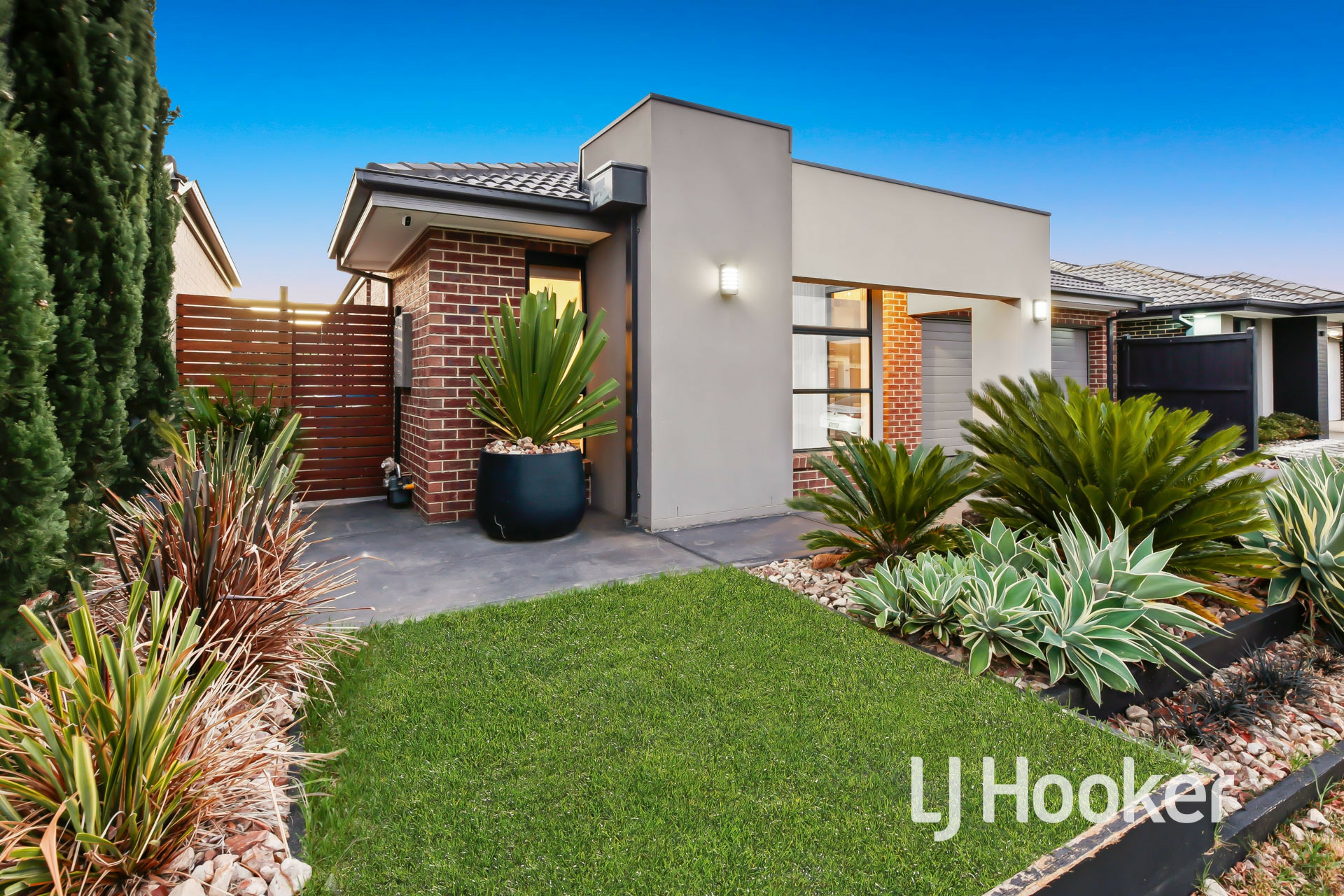 9 Carlyle Crescent, CLYDE NORTH