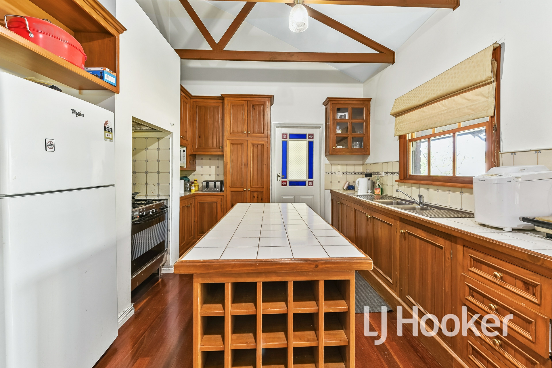 25-27 Cranston Close — photo 13 of 23