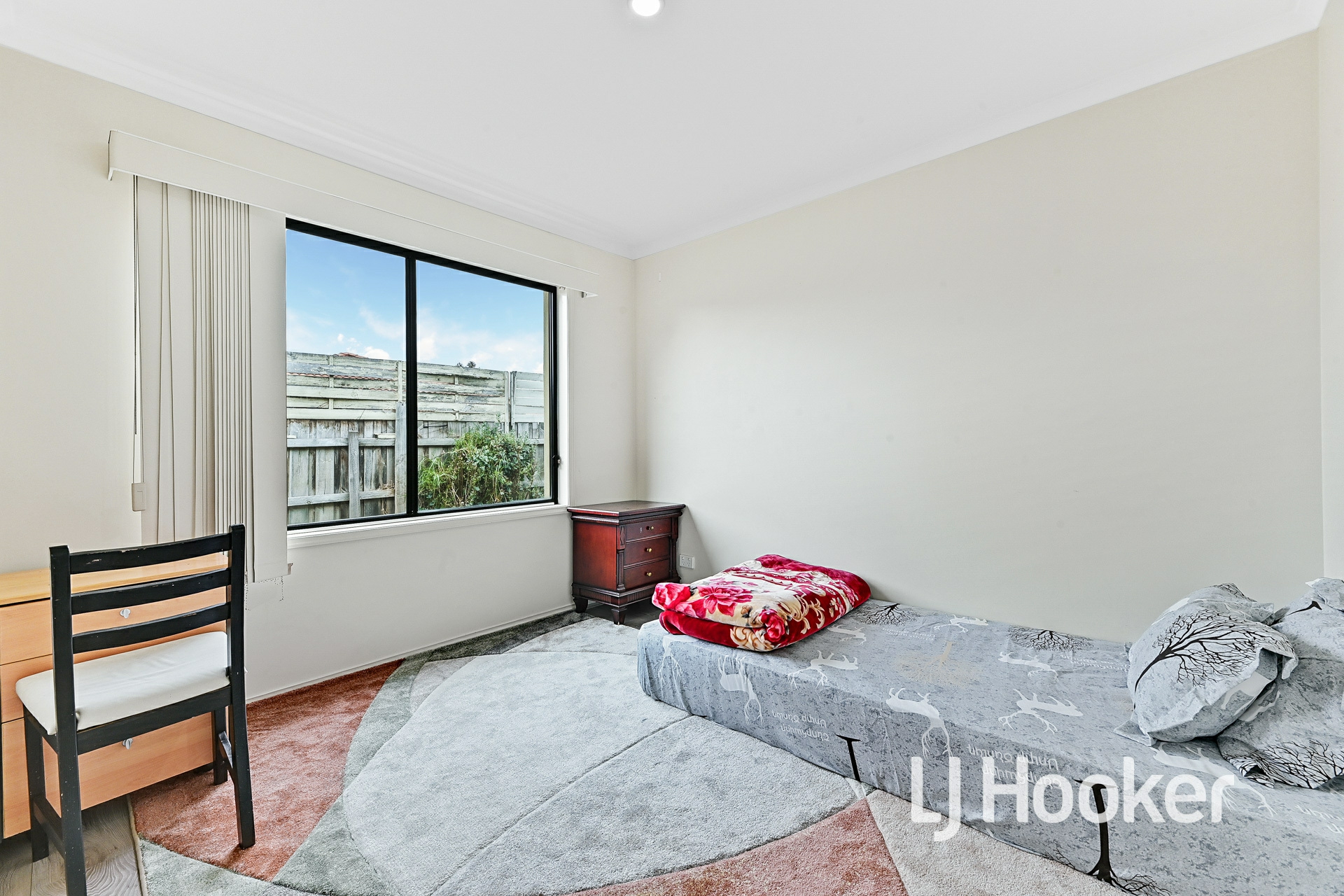 9 Eglinton Close — photo 7 of 18