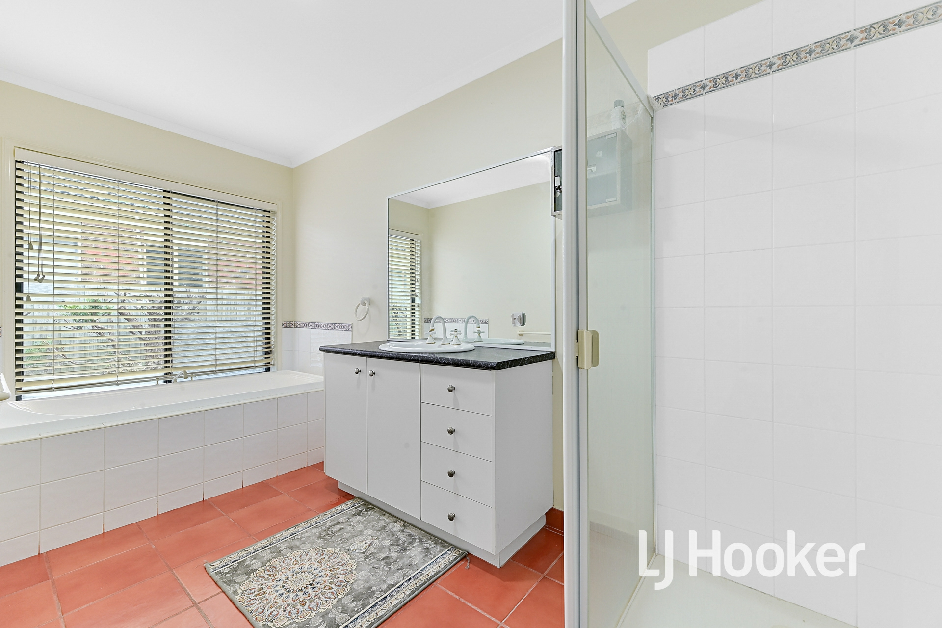 9 Eglinton Close — photo 9 of 18