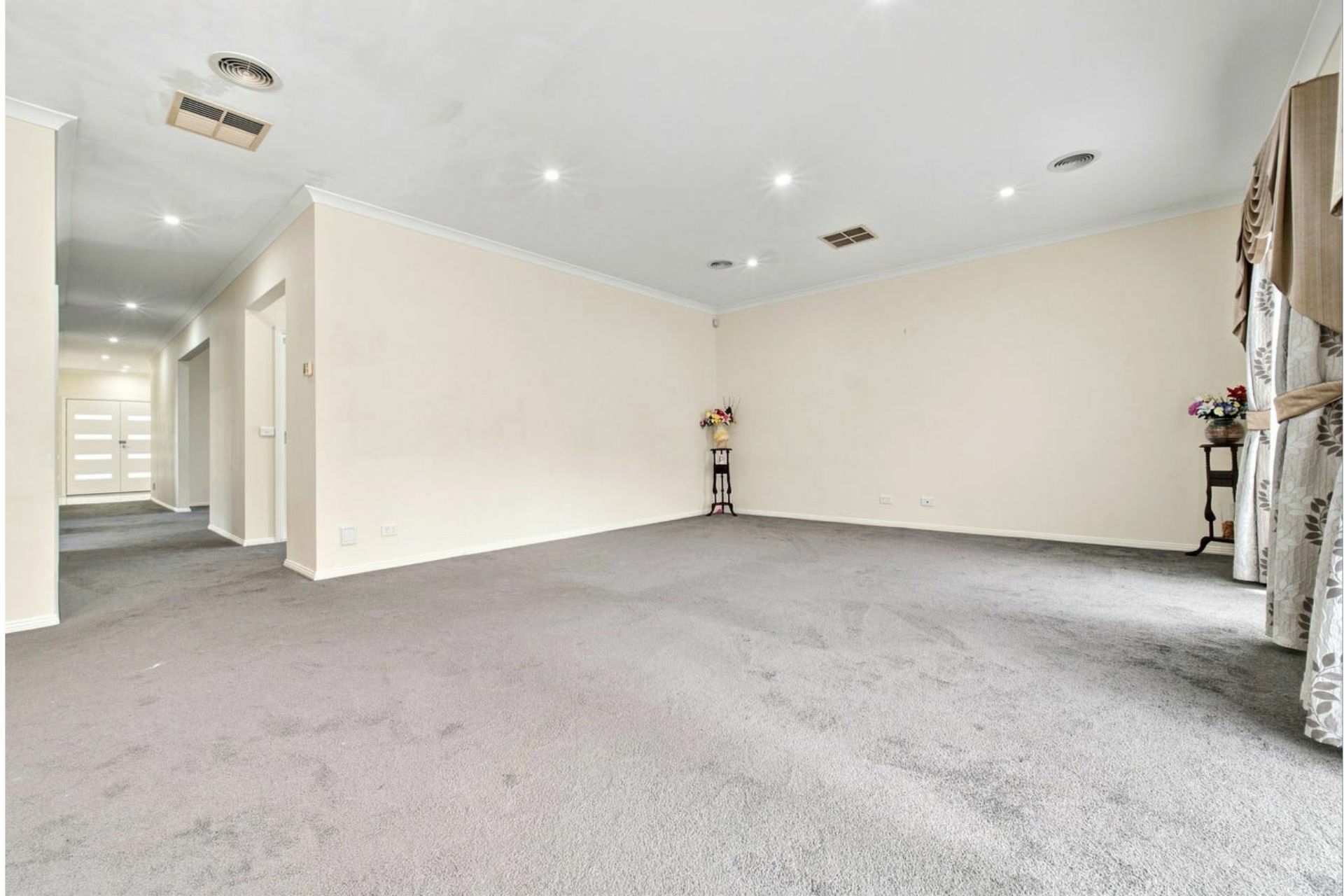 7 Ballymena Crescent — photo 12 of 17