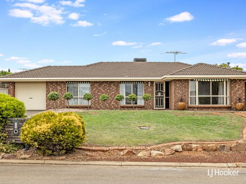 2 Cassinia Street Craigmore SA