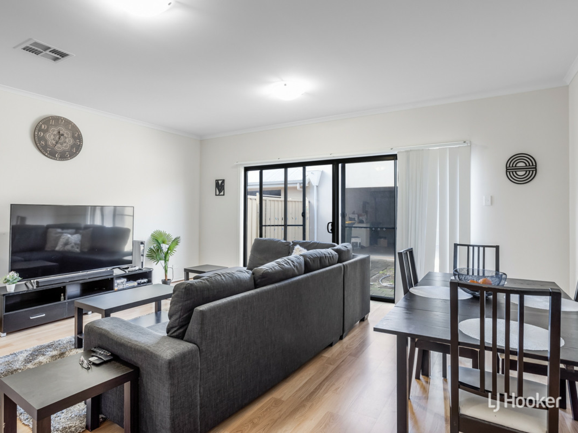 21 Flax-Lily Lane, MUNNO PARA