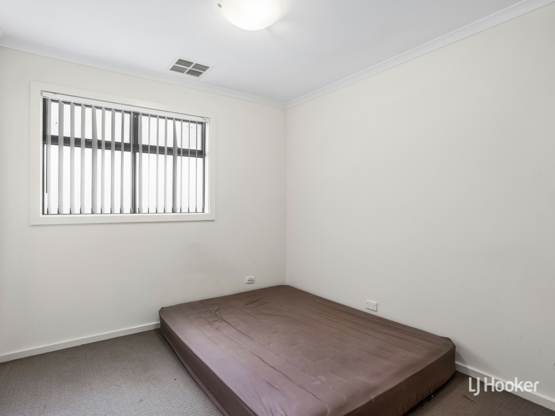 21 Flax-Lily Lane, MUNNO PARA