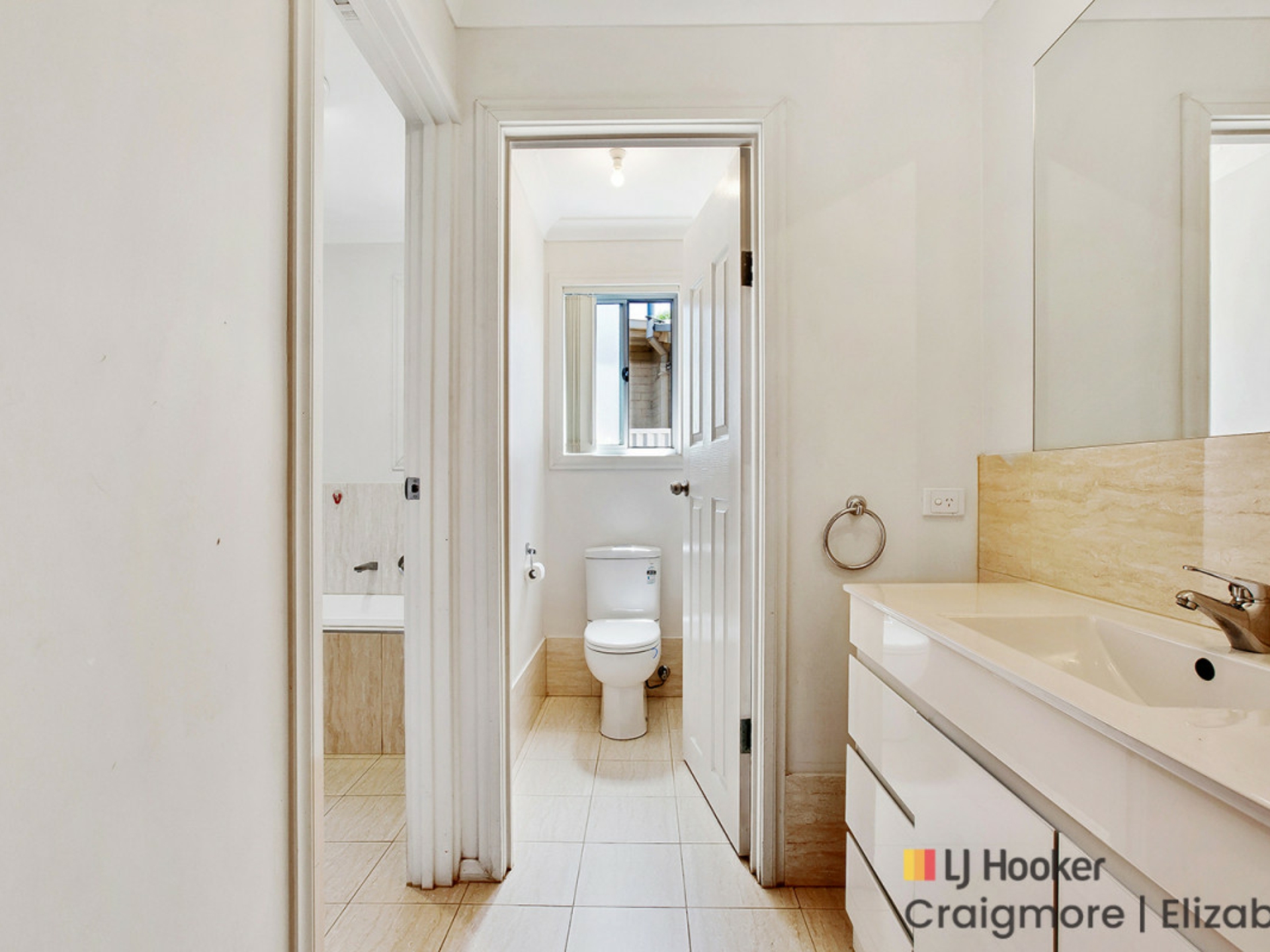 19A Bartlett Street, ELIZABETH DOWNS