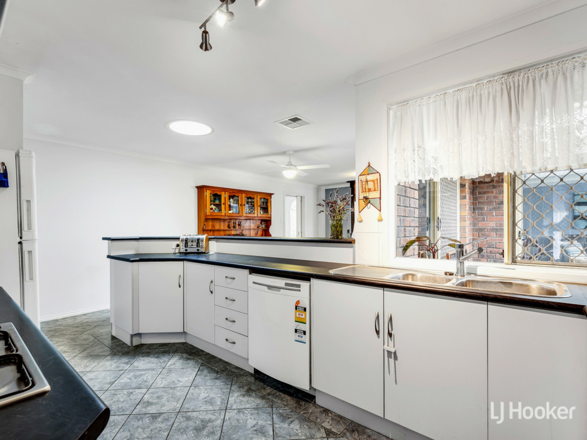 5 Castle Court, BLAKEVIEW