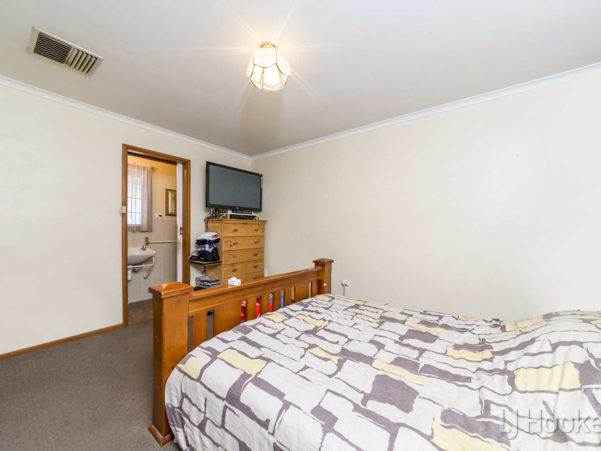 32 Derrick Road, ELIZABETH EAST