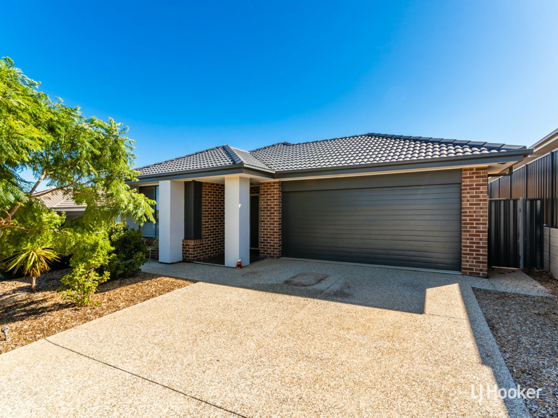 6 Greenway Crescent, Hillbank