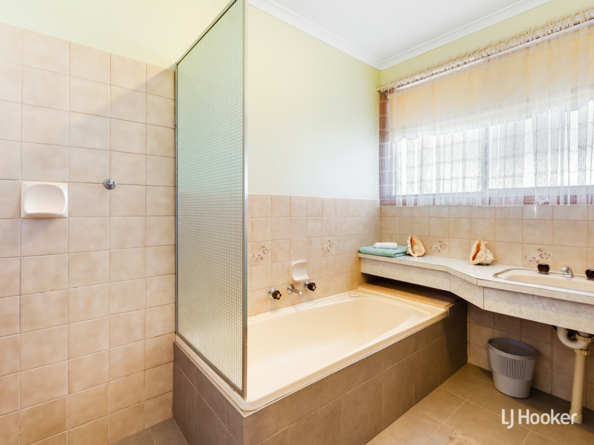 13 Derrick Road, ELIZABETH EAST