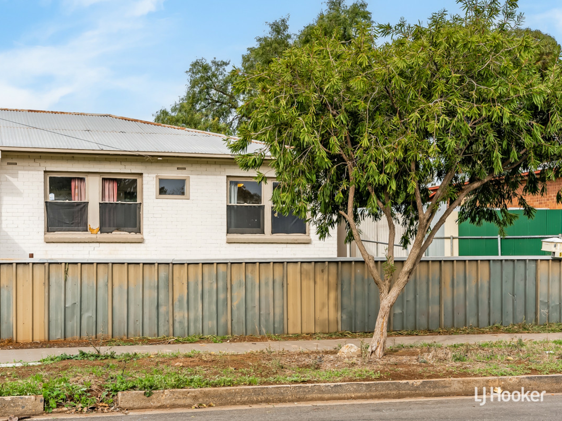 52 Mainwaring Crescent Davoren Park SA