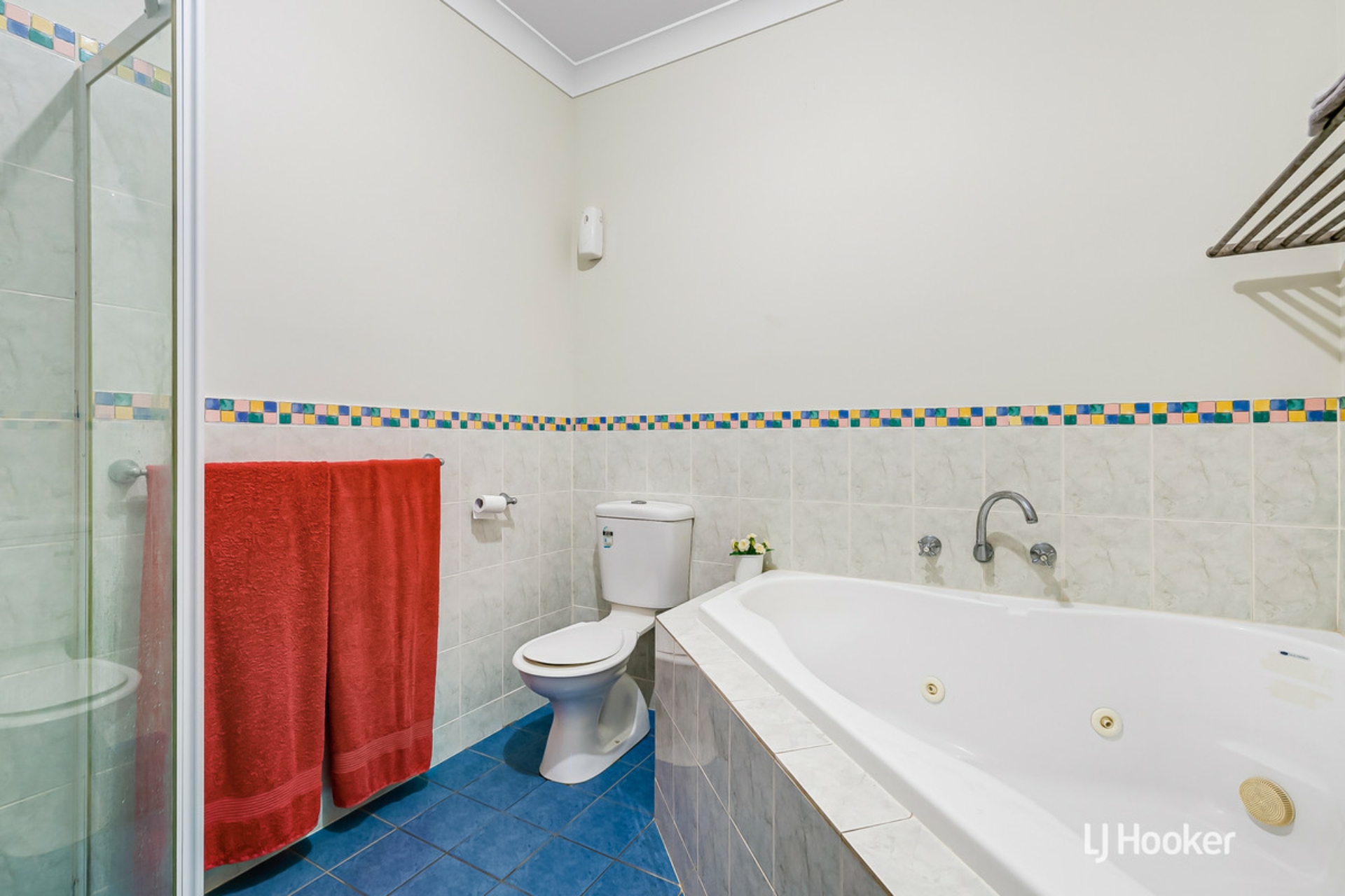 2 Ponderosa Road, MUNNO PARA WEST