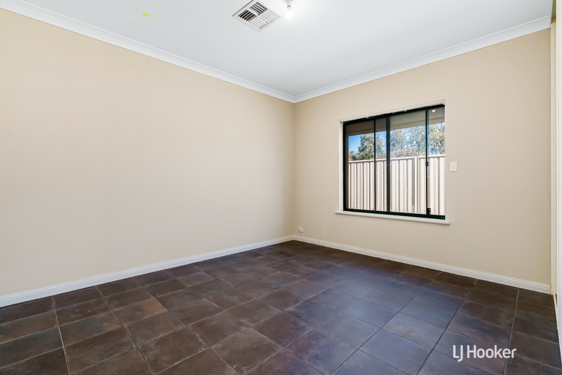 2 Ponderosa Road, MUNNO PARA WEST