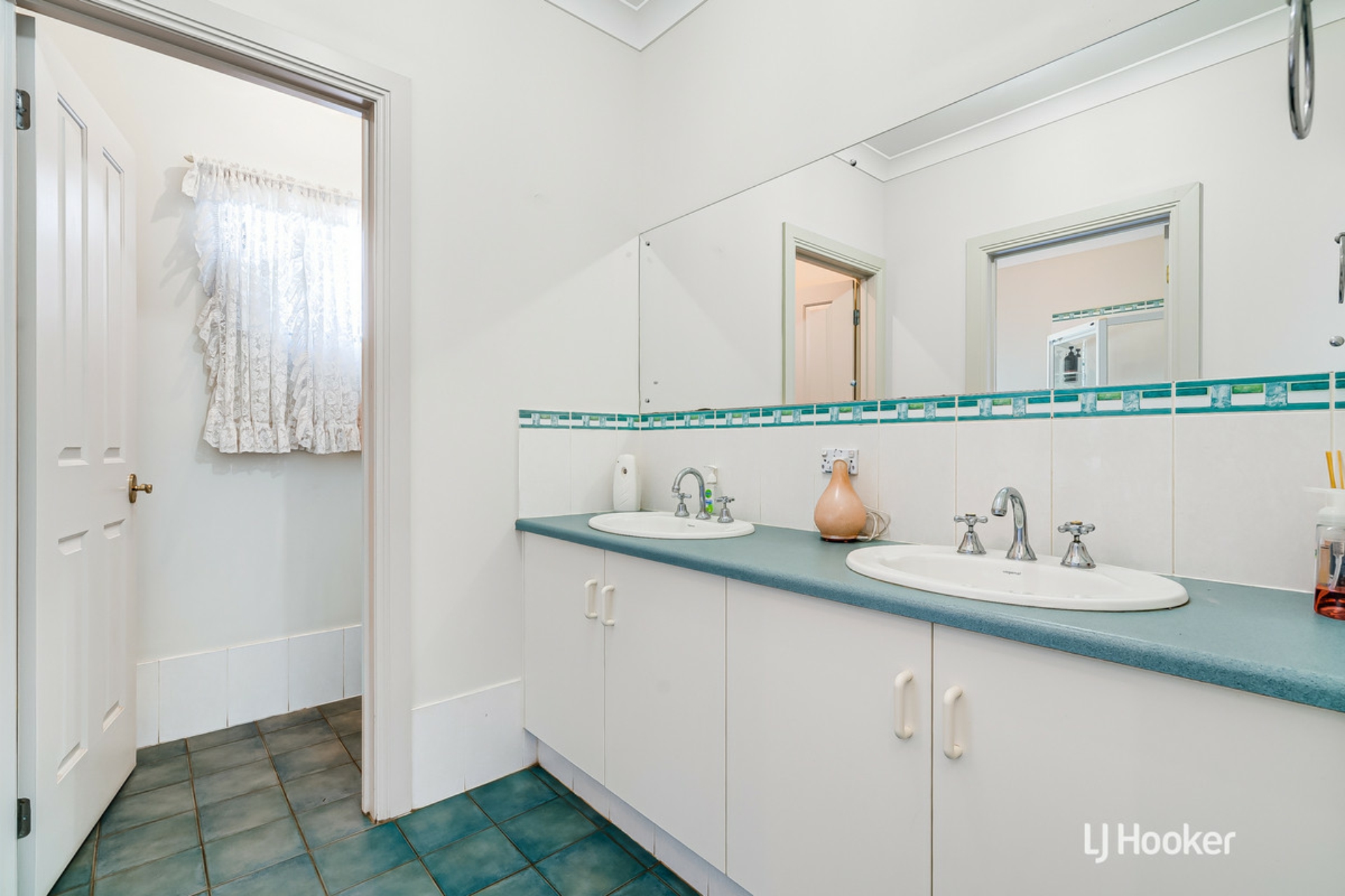 2 Ponderosa Road, MUNNO PARA WEST