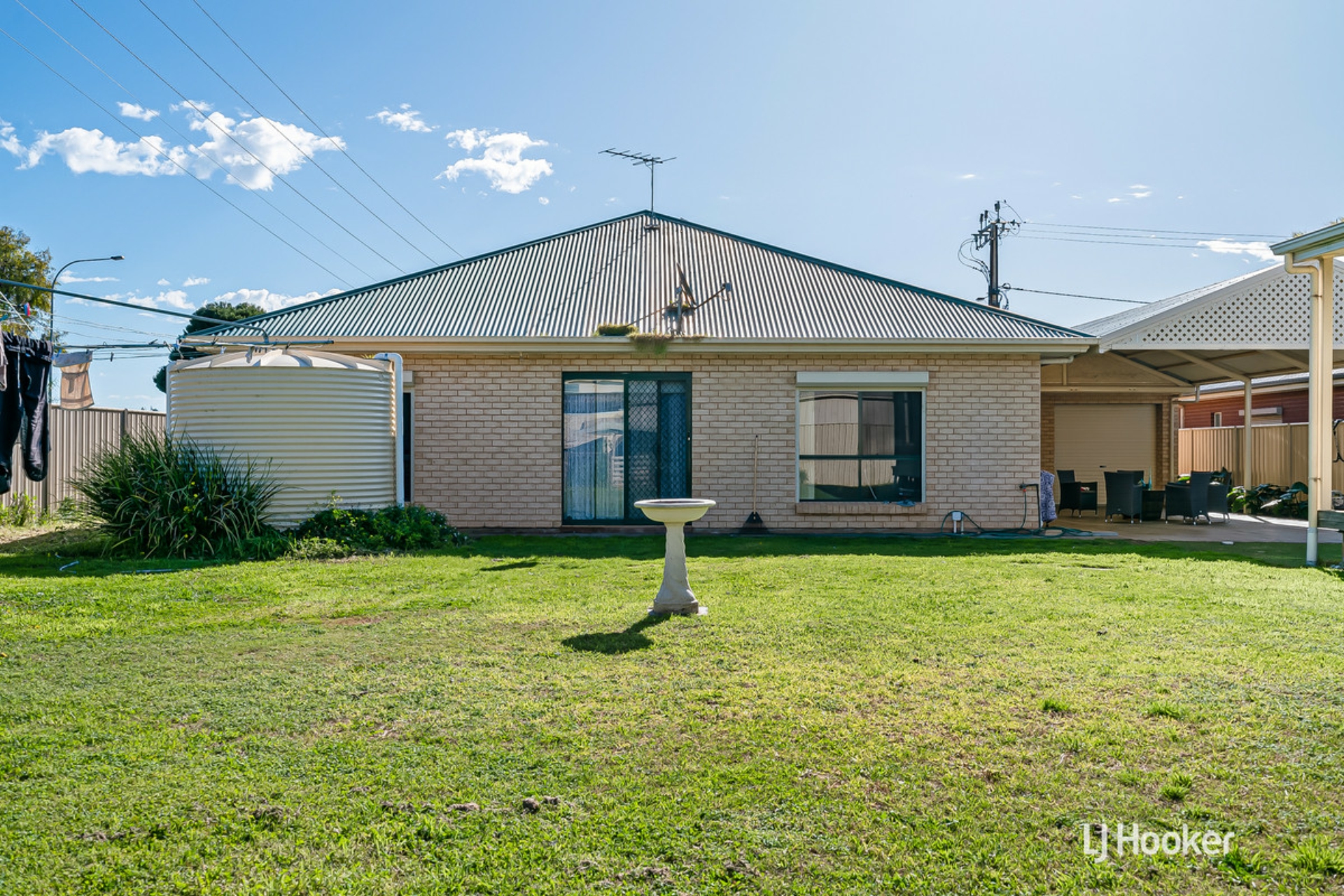 2 Ponderosa Road, MUNNO PARA WEST