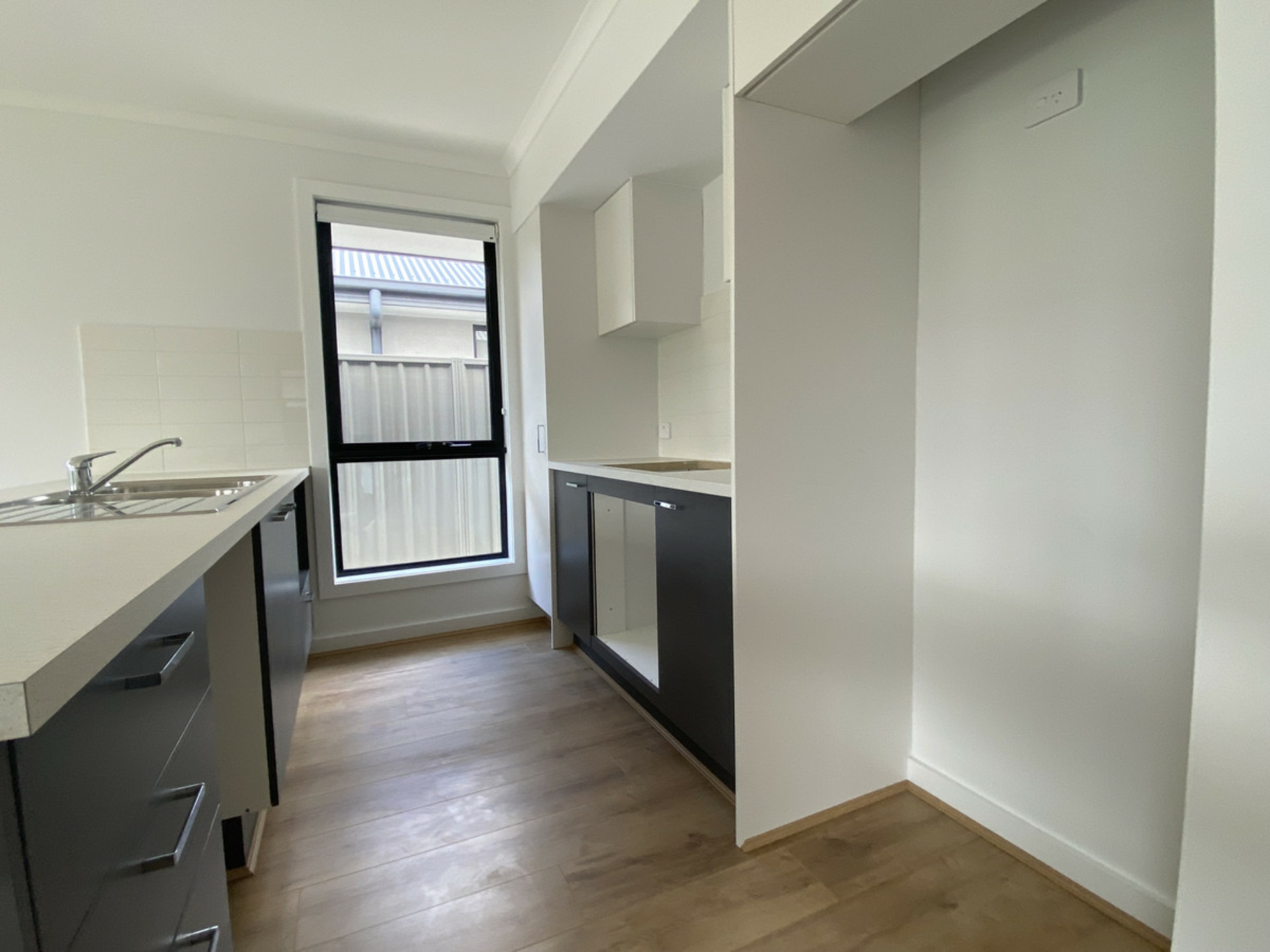 10 Donato Street, MUNNO PARA DOWNS