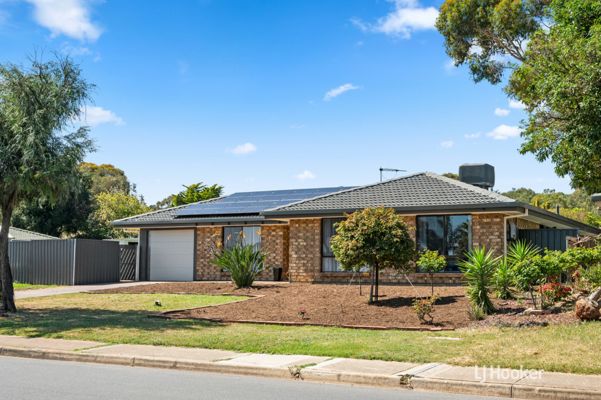 4 Henryk Drive, Hillbank