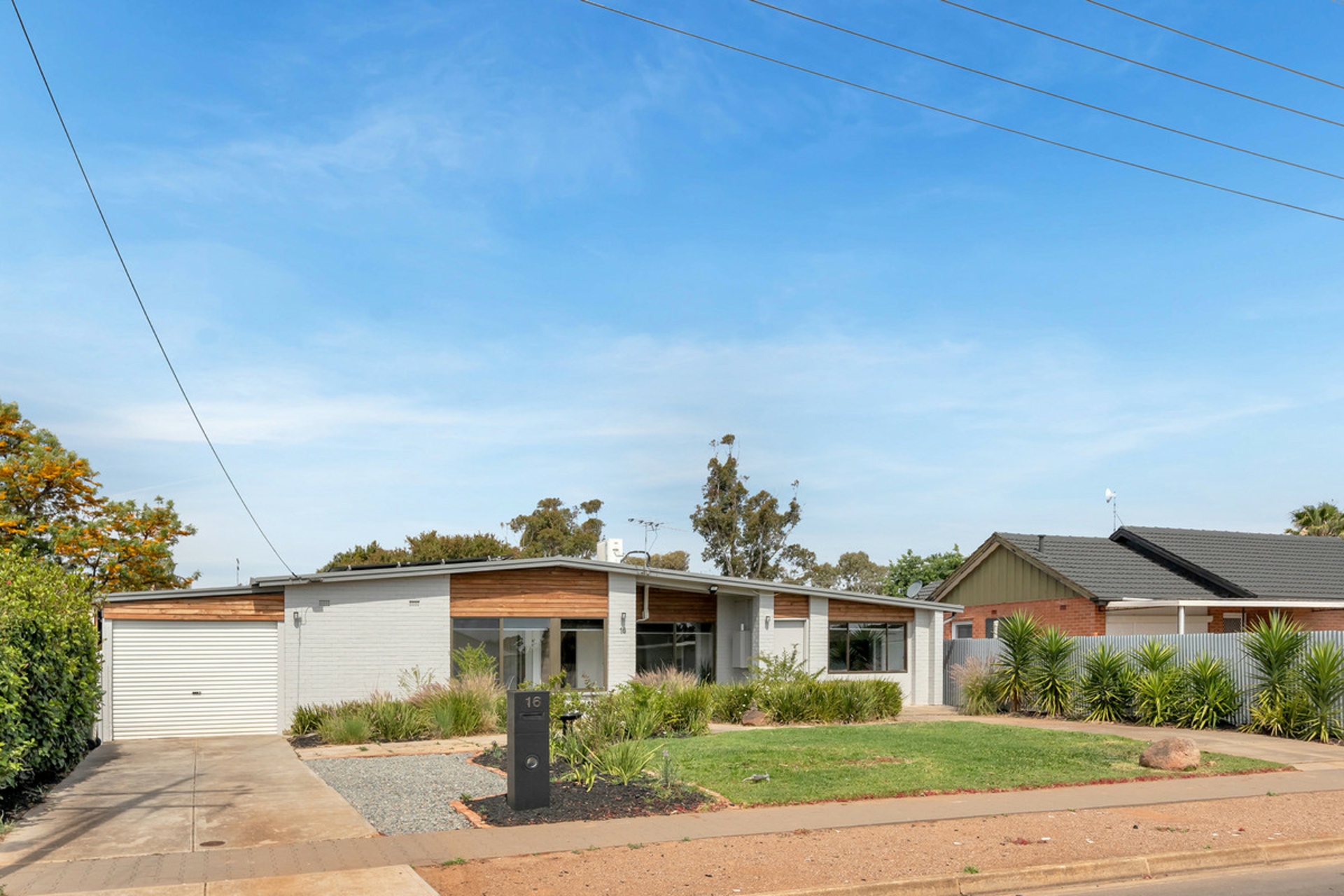 16 Saint Road, SMITHFIELD PLAINS