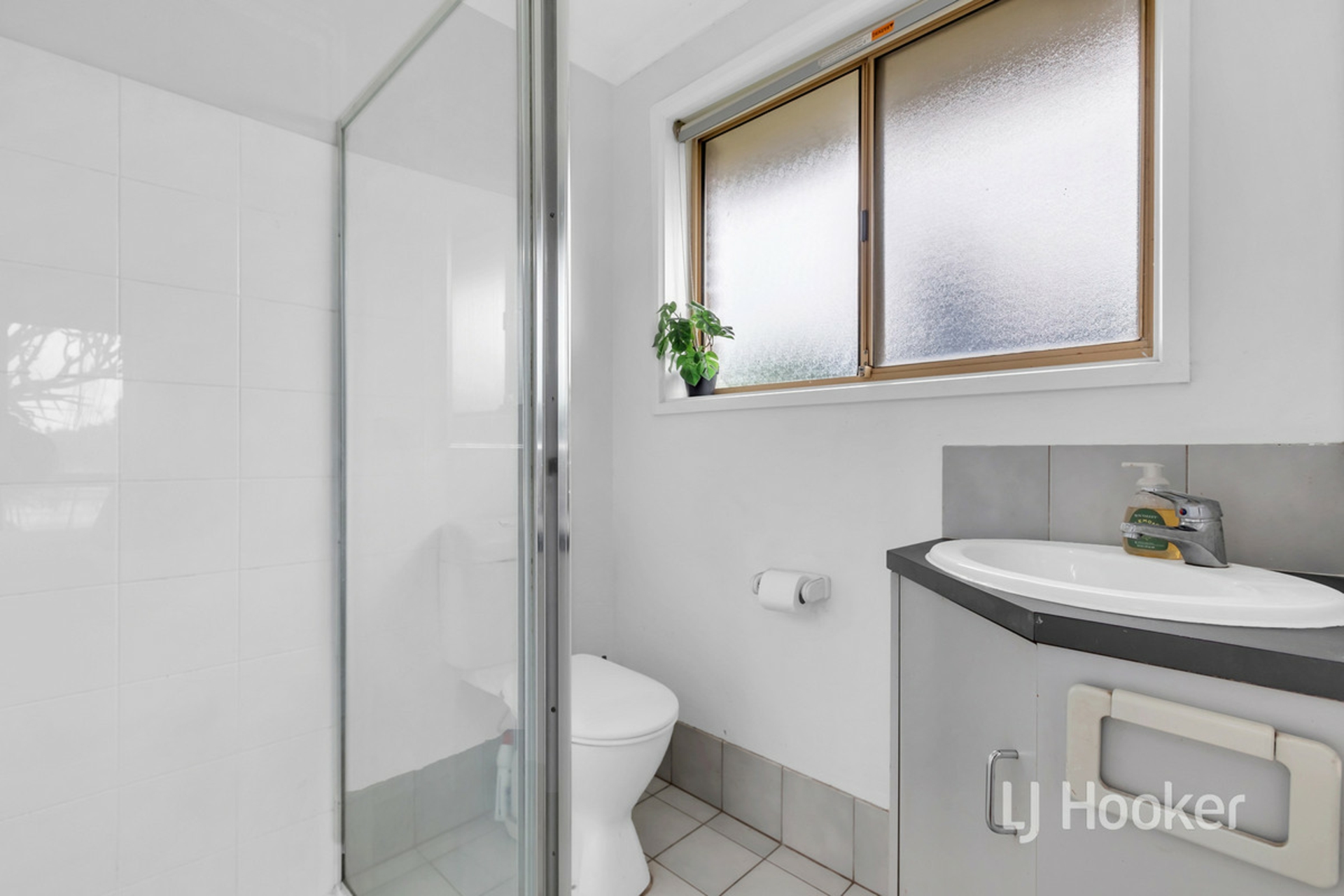 8 Uley Road, CRAIGMORE