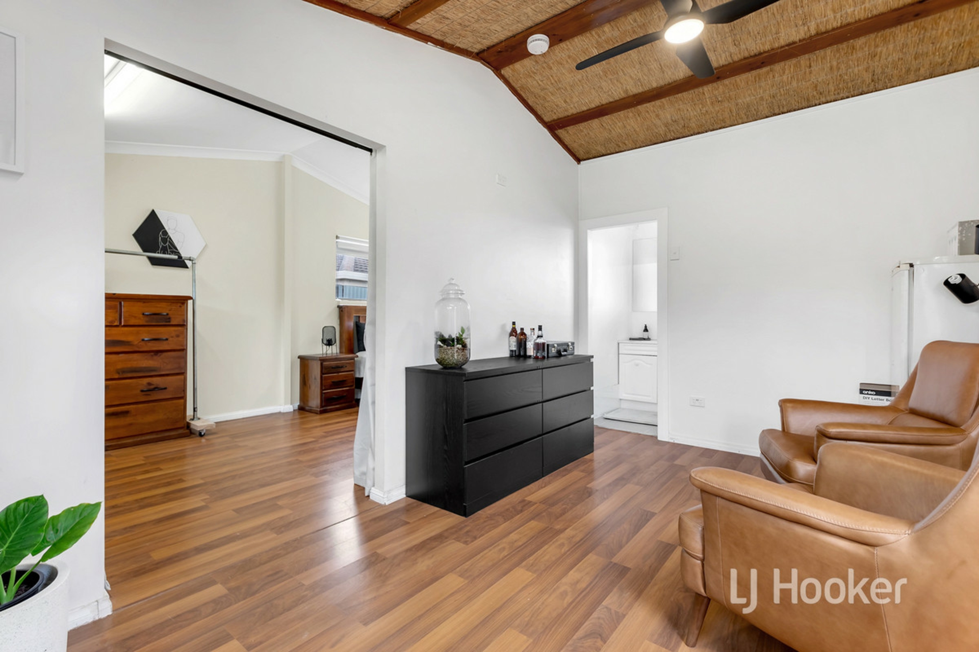 8 Uley Road, CRAIGMORE