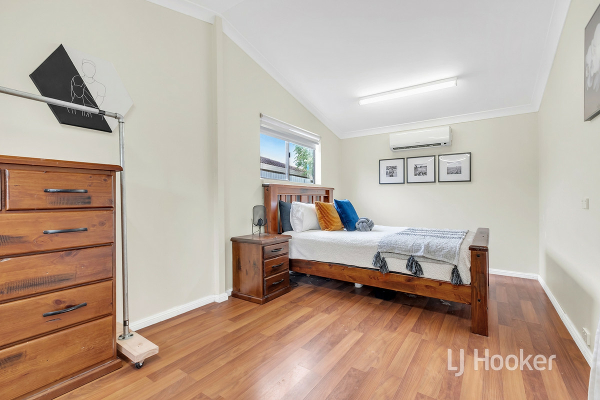 8 Uley Road, CRAIGMORE