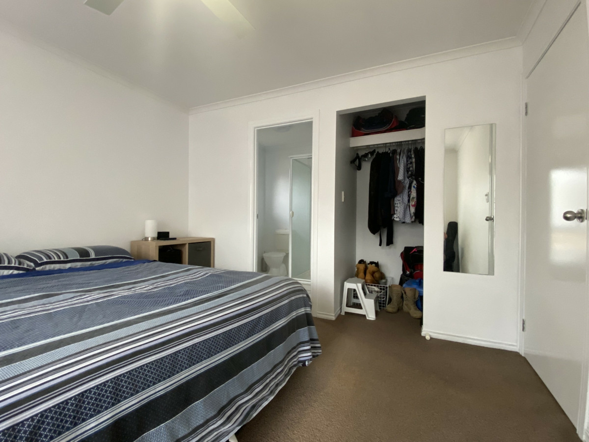 8 William Drive, DAVOREN PARK