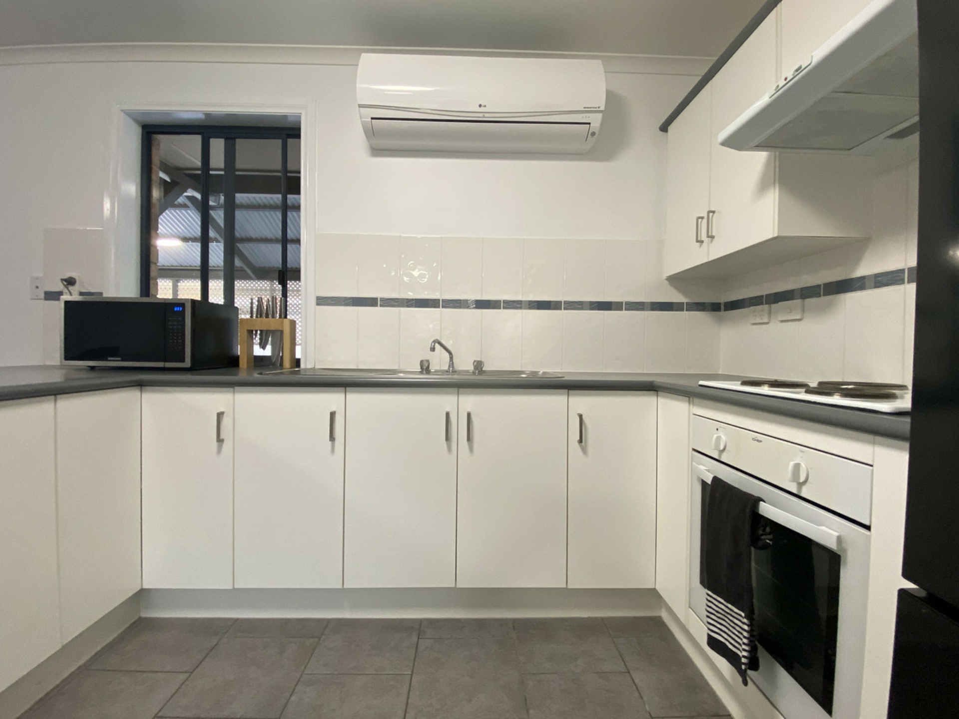 8 William Drive, DAVOREN PARK