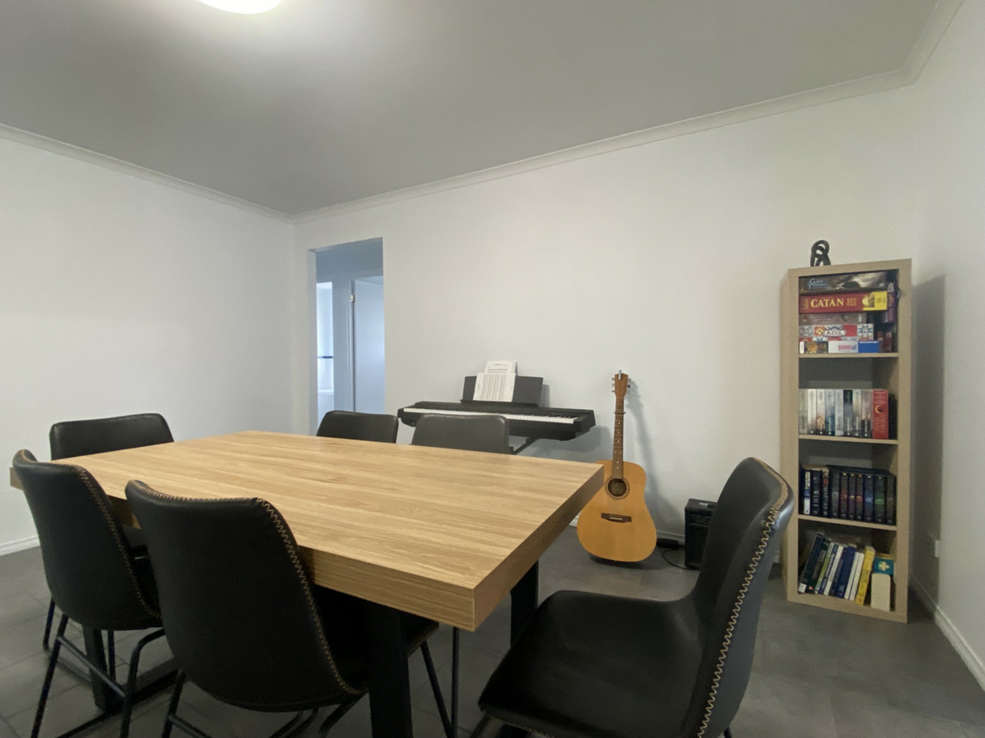 8 William Drive, DAVOREN PARK