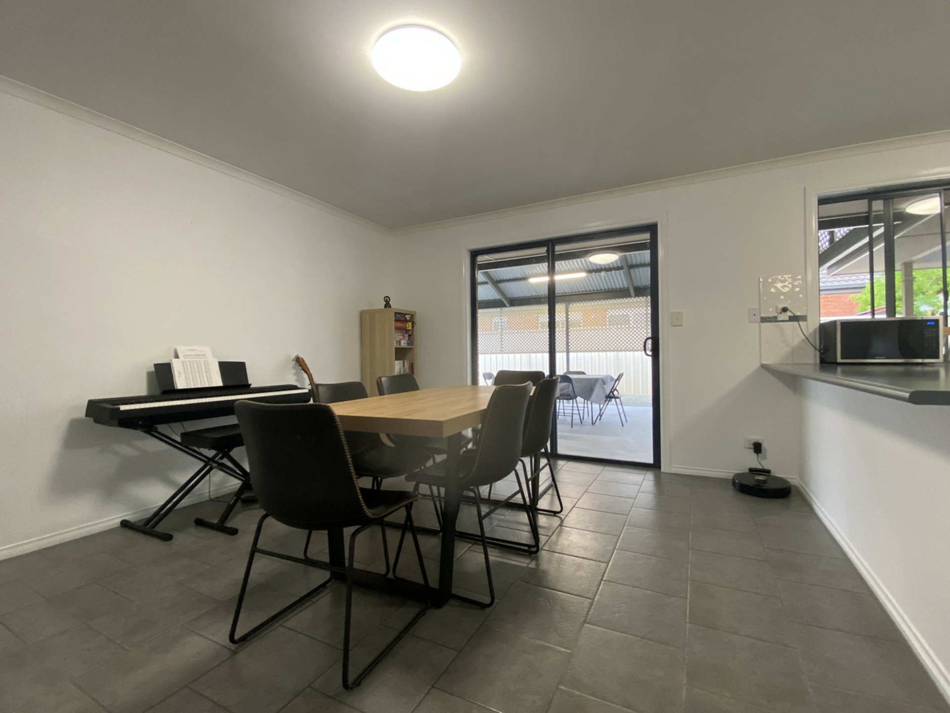 8 William Drive, DAVOREN PARK