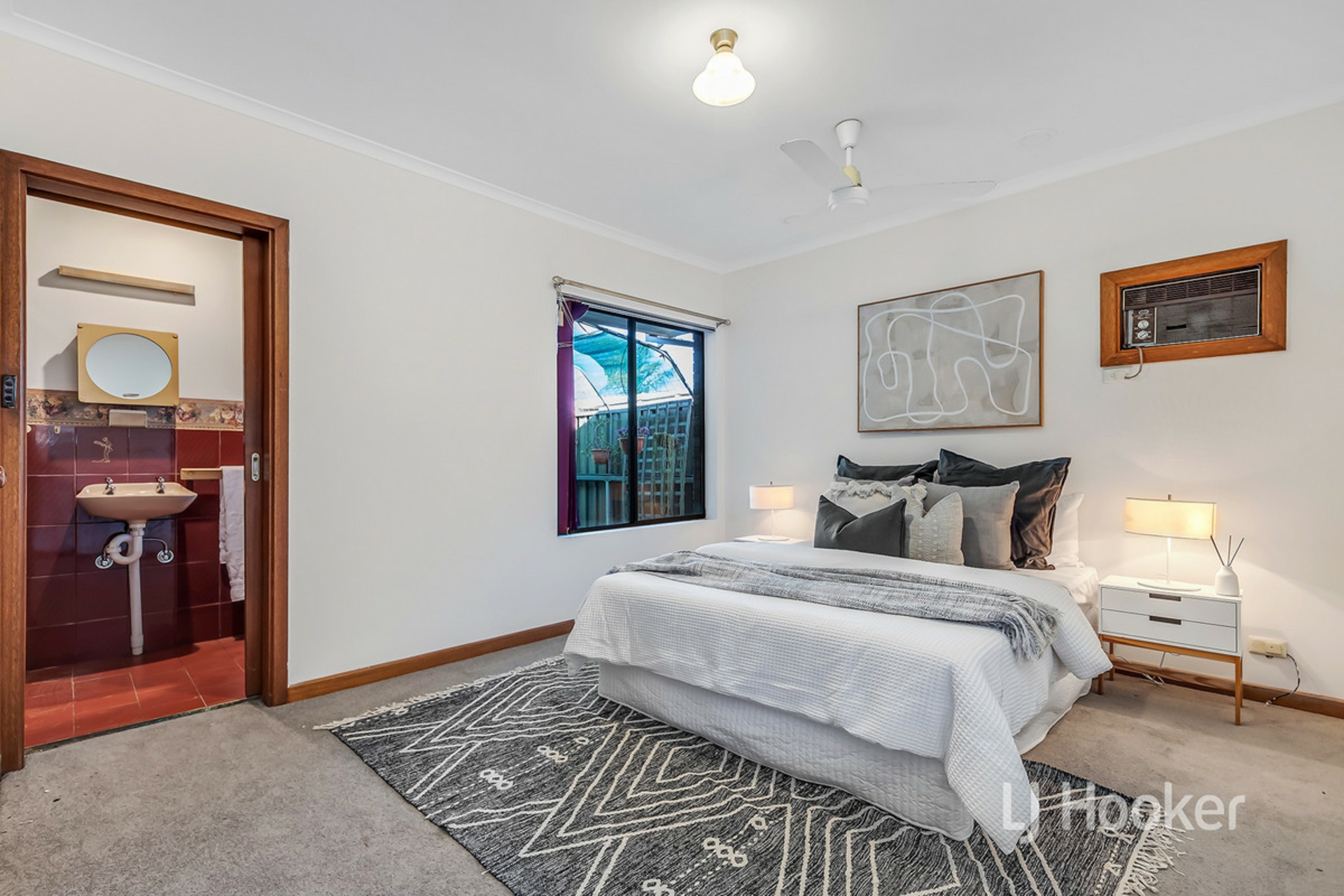 64 Carruthers Drive, MODBURY NORTH