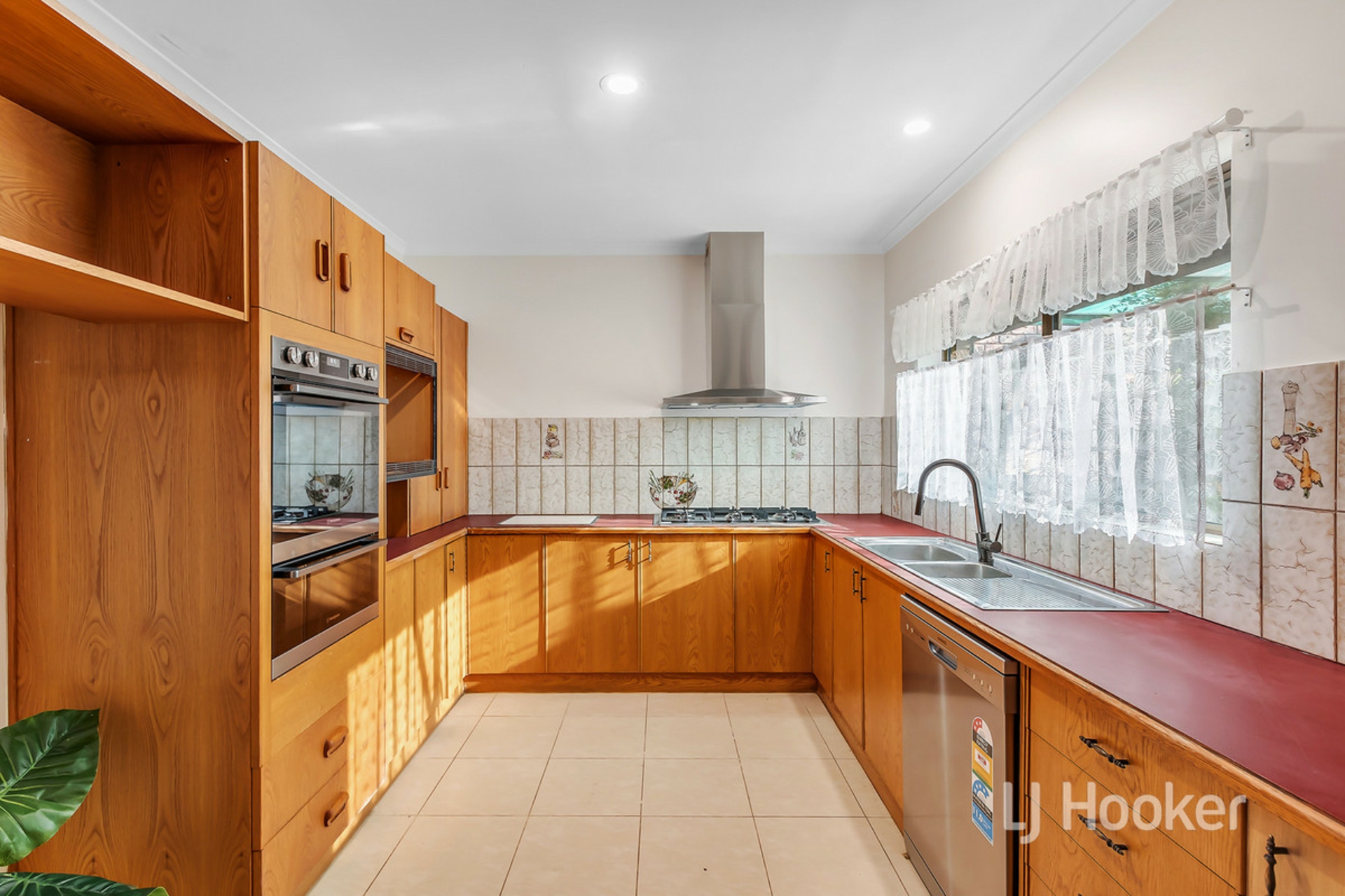 64 Carruthers Drive, MODBURY NORTH