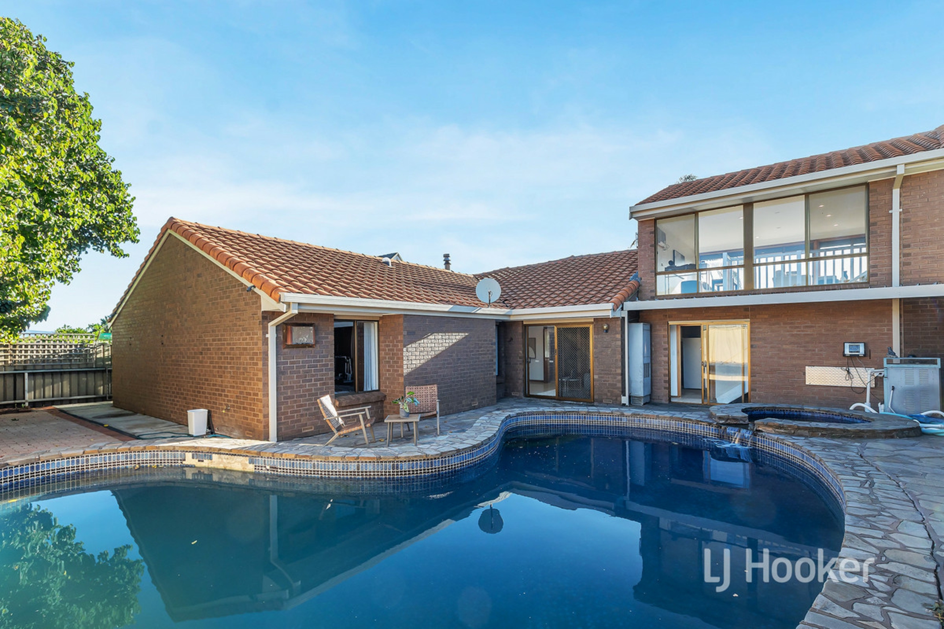 64 Carruthers Drive, MODBURY NORTH
