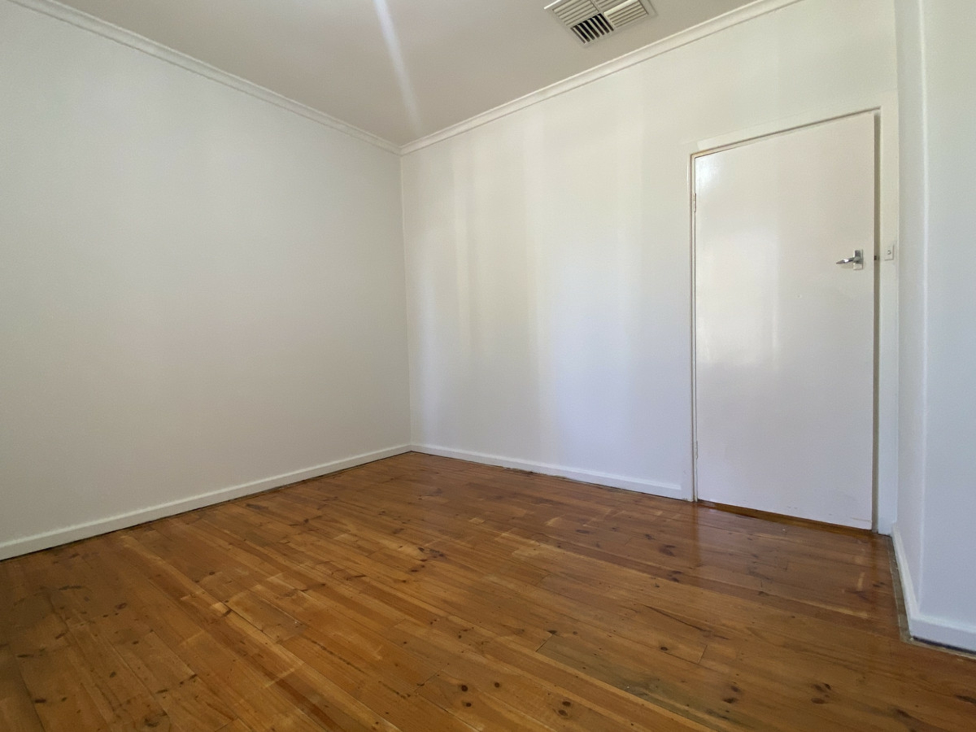 24 Shaftesbury Road, ELIZABETH VALE