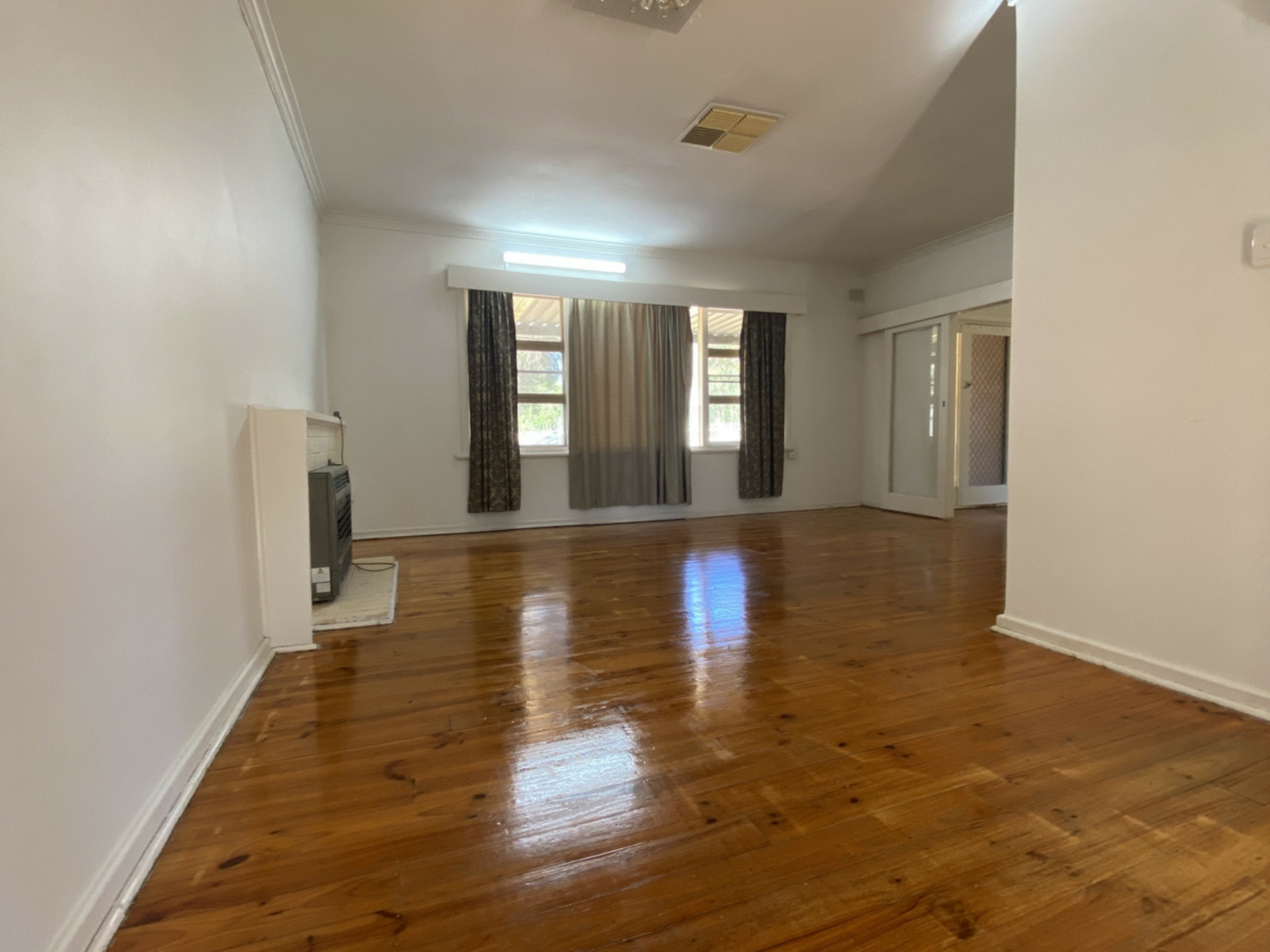 24 Shaftesbury Road, ELIZABETH VALE