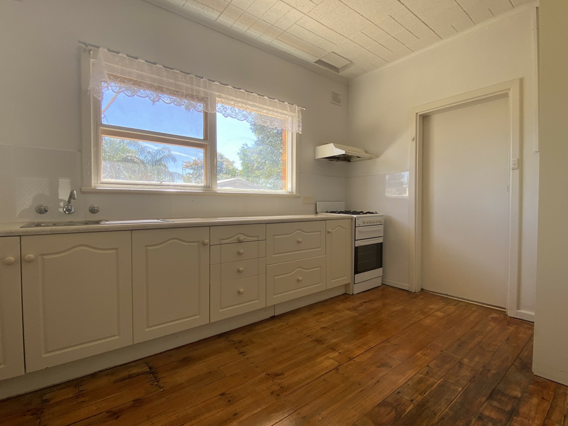 24 Shaftesbury Road, ELIZABETH VALE