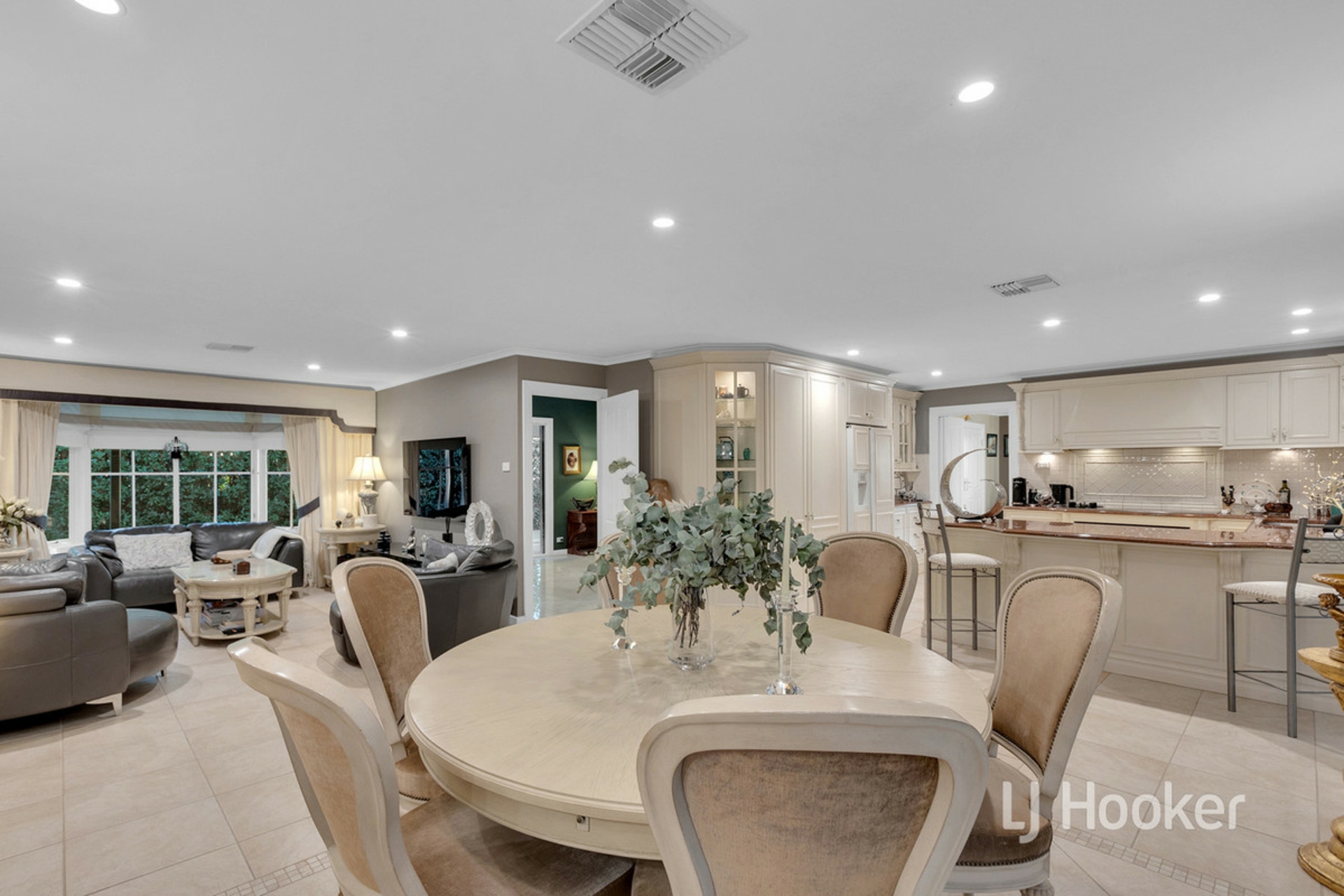 6 Yateri Court, GREENWITH