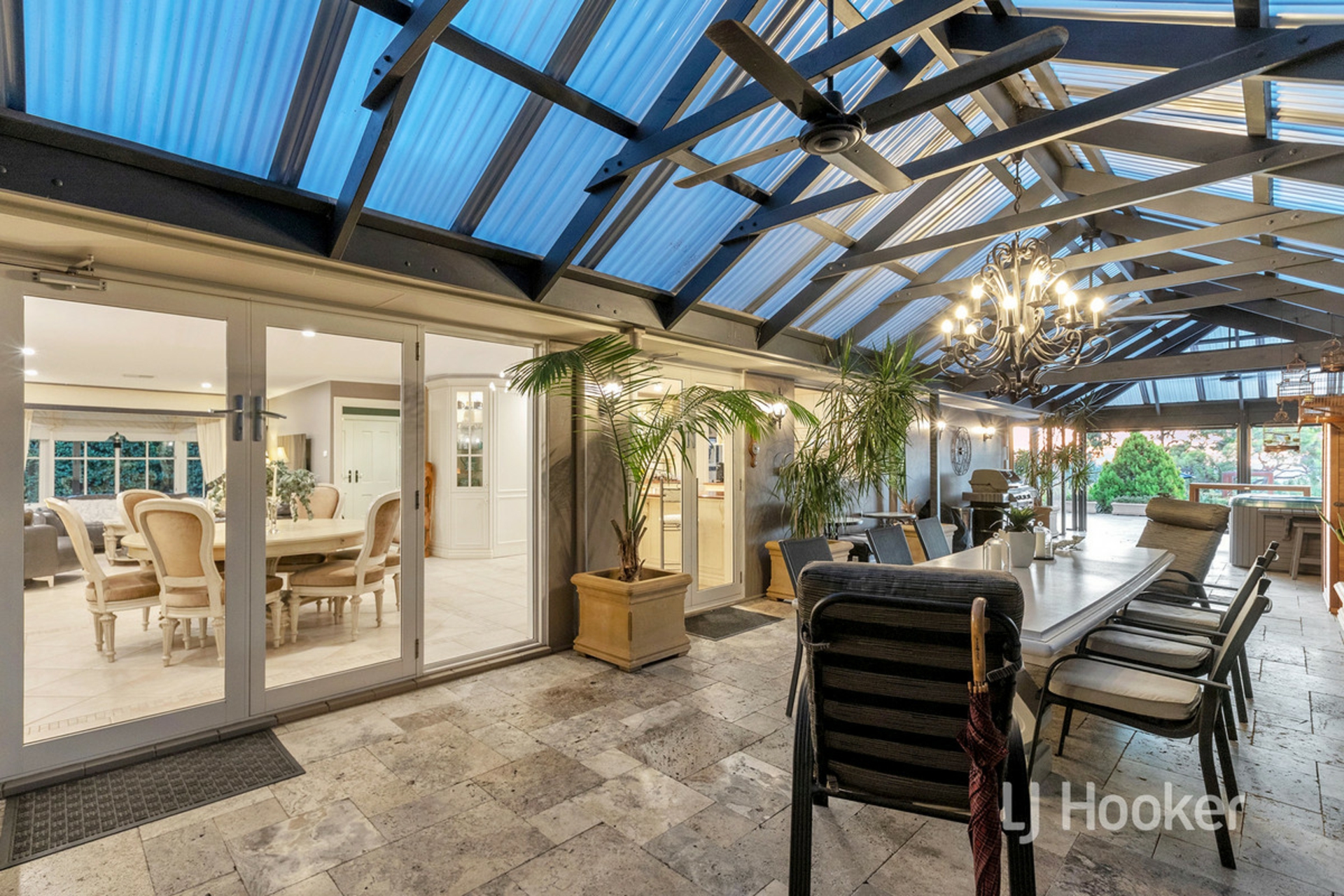 6 Yateri Court, GREENWITH