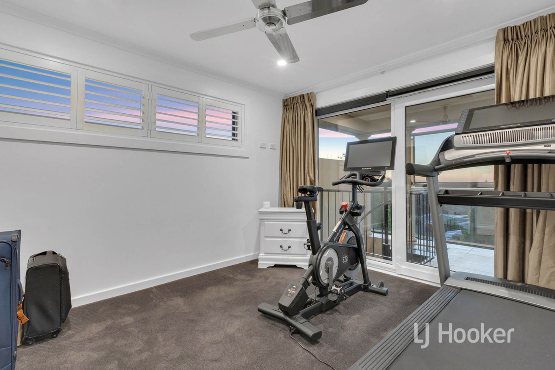 6 Yateri Court, GREENWITH