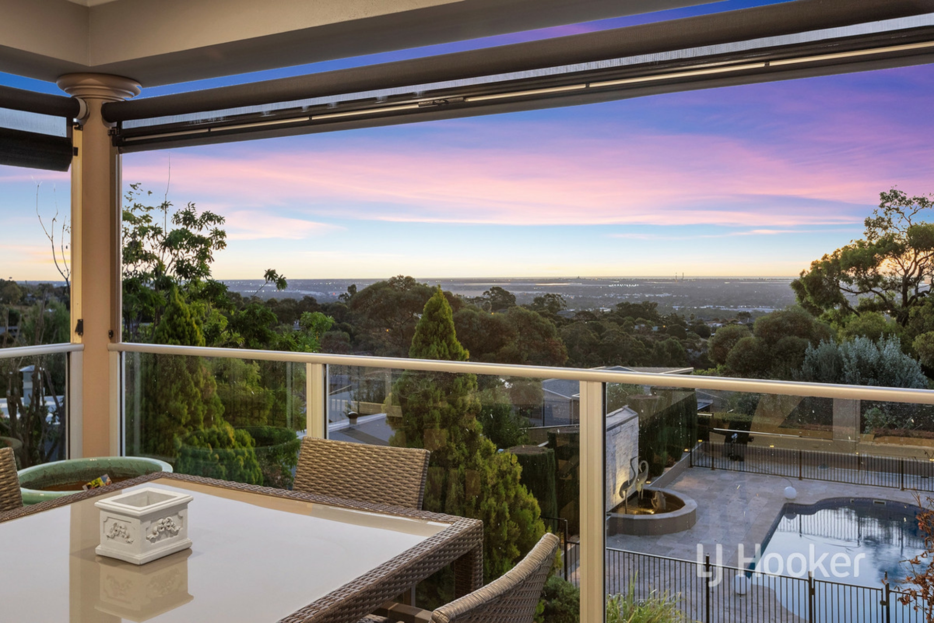 6 Yateri Court, GREENWITH